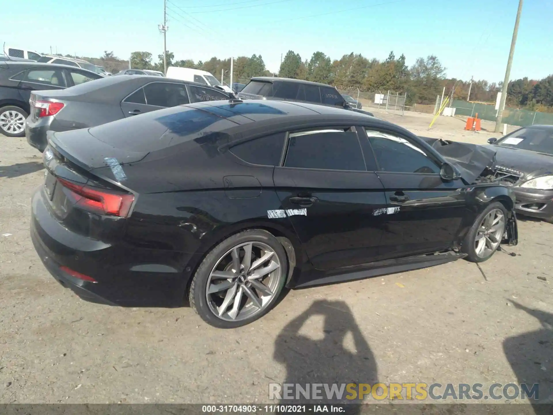 4 Photograph of a damaged car WAUFNCF53KA076385 AUDI A5 SPORTBACK 2019