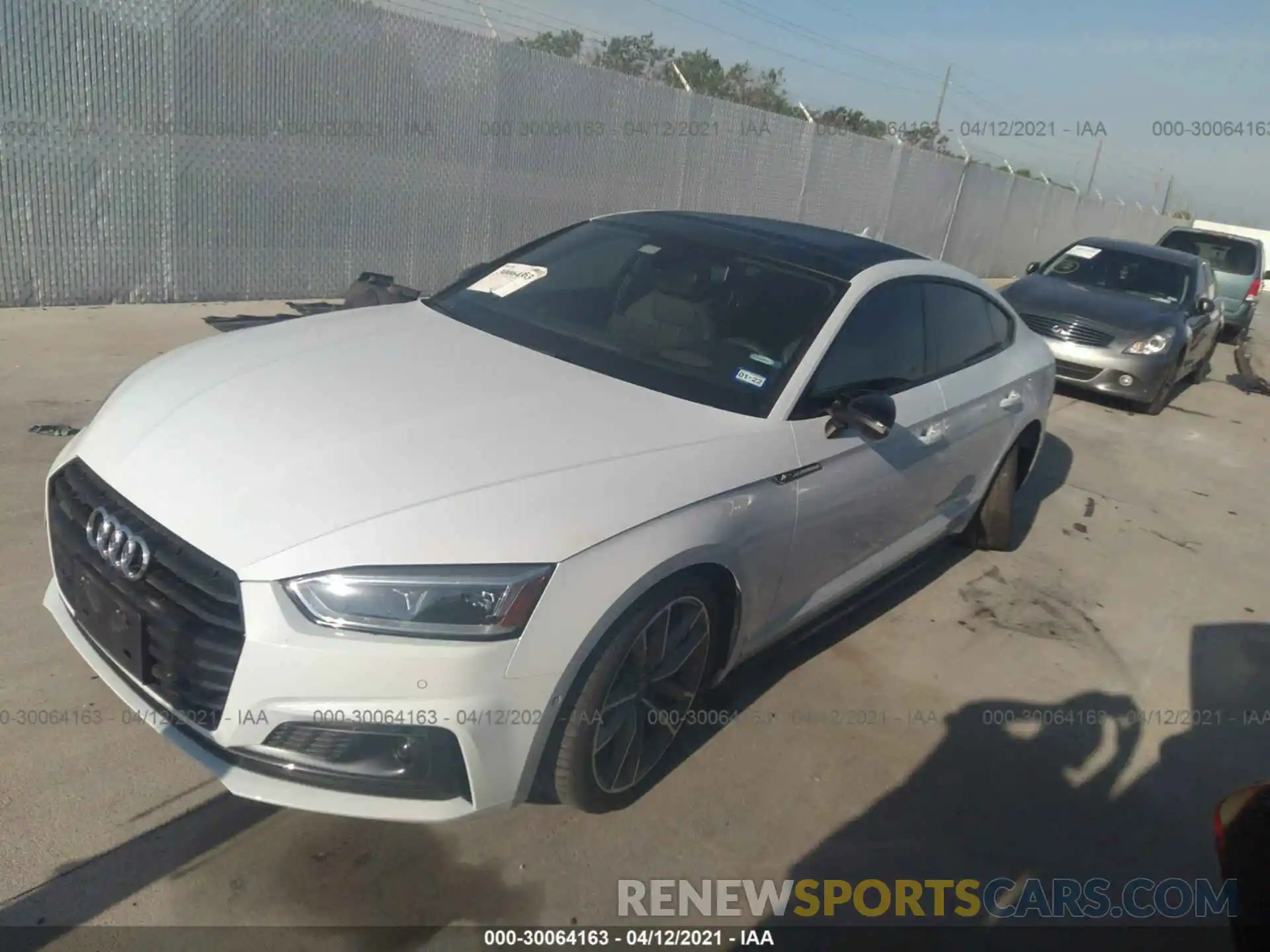 2 Фотография поврежденного автомобиля WAUFNCF54KA075181 AUDI A5 SPORTBACK 2019