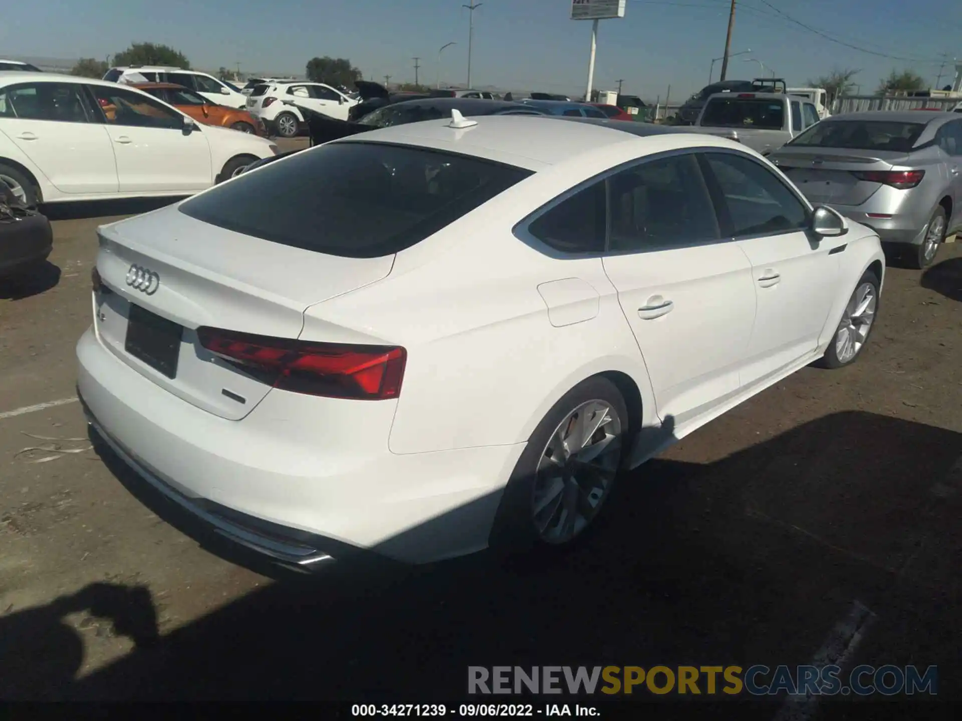 4 Photograph of a damaged car WAUANCF50LA005950 AUDI A5 SPORTBACK 2020