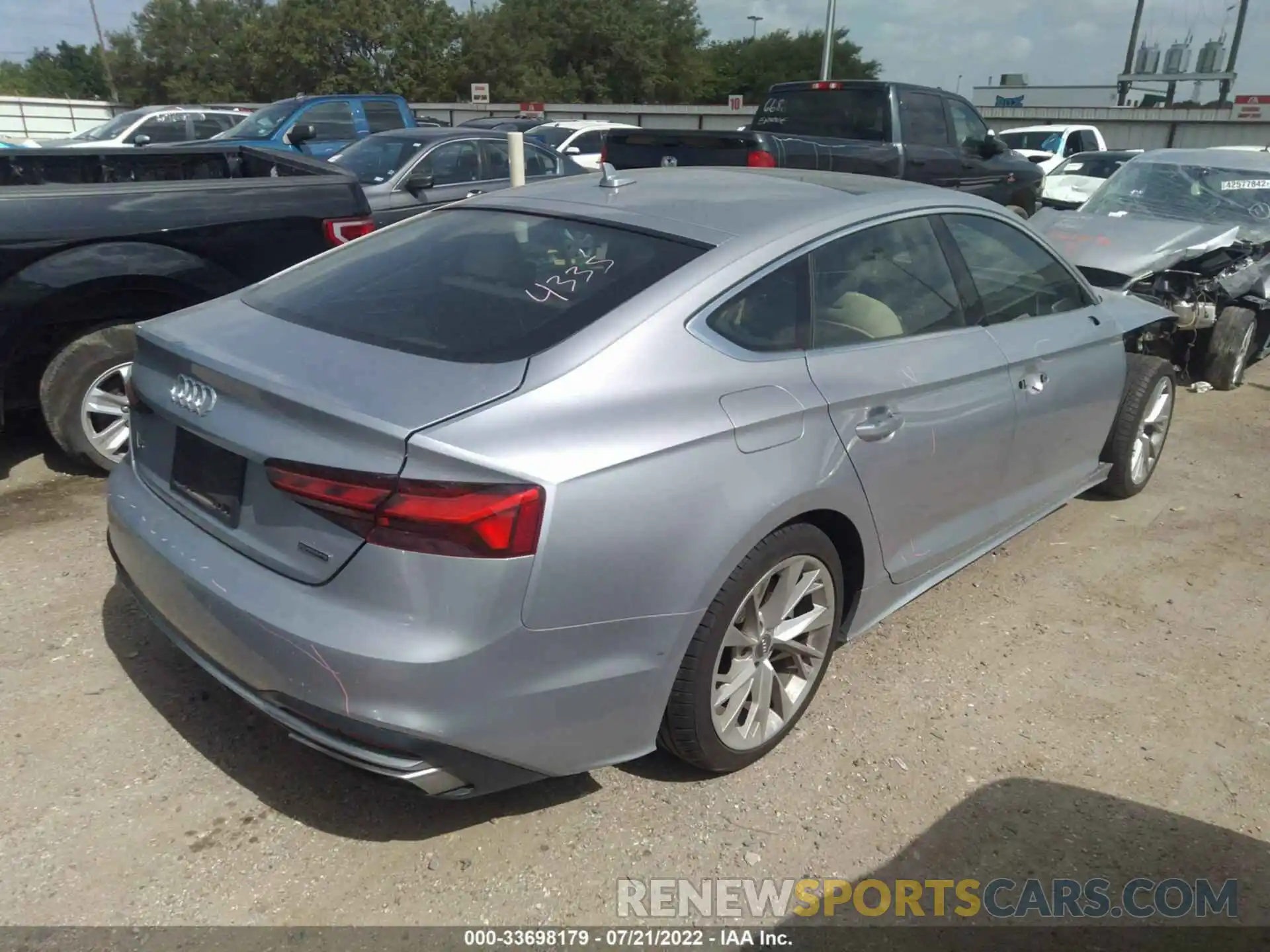 4 Photograph of a damaged car WAUANCF56LA008593 AUDI A5 SPORTBACK 2020