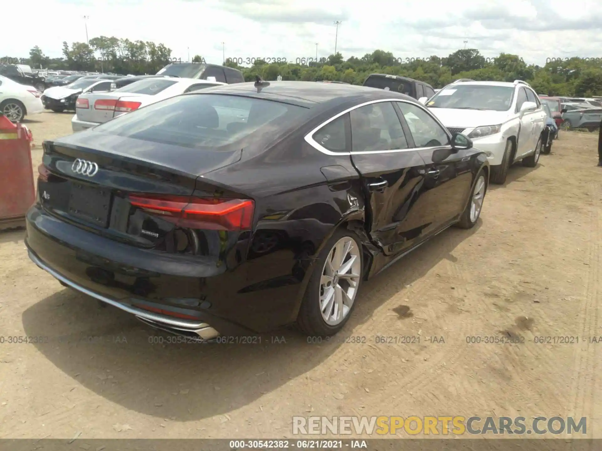 4 Photograph of a damaged car WAUANCF57LA007386 AUDI A5 SPORTBACK 2020