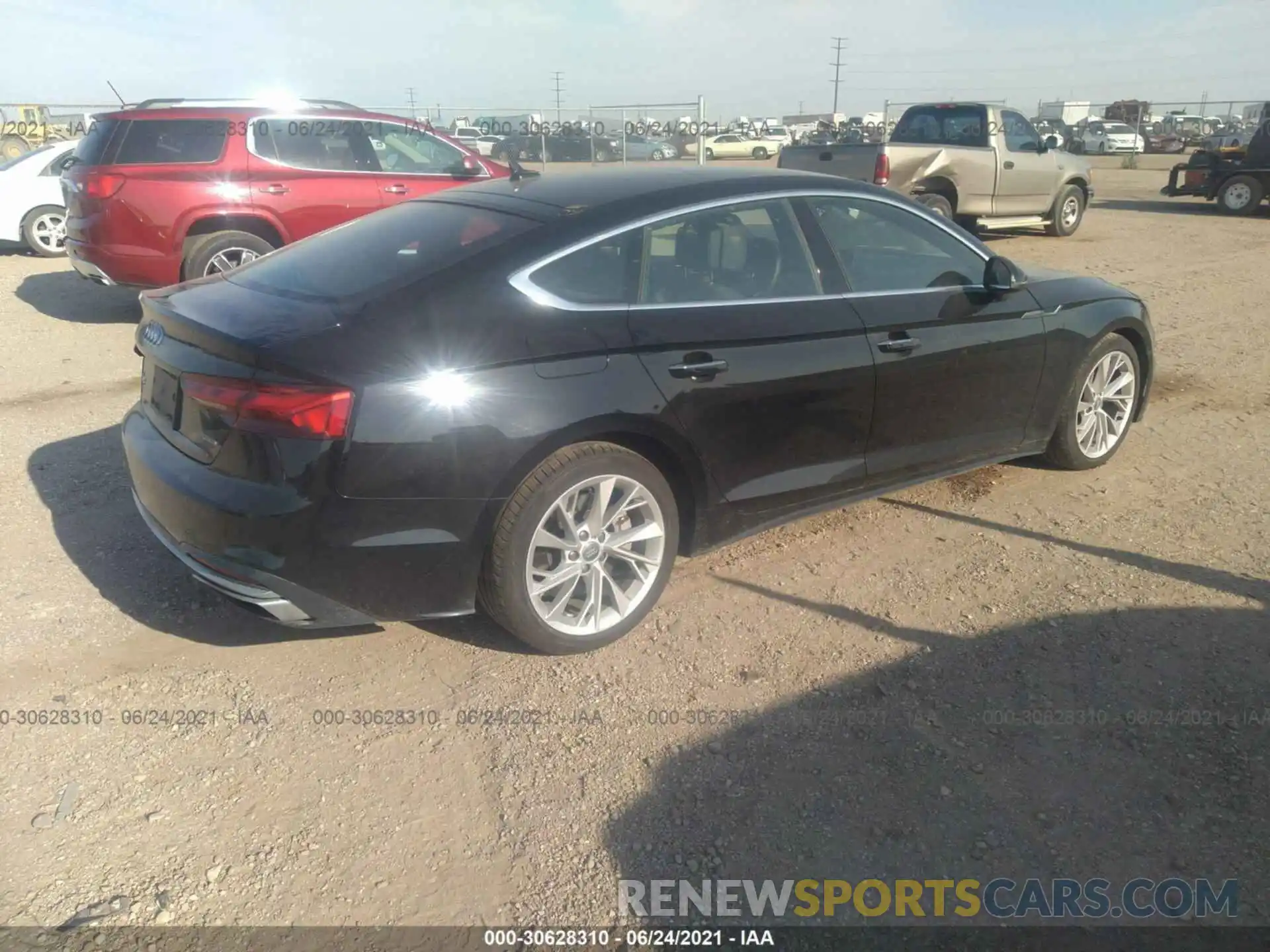 4 Photograph of a damaged car WAUANCF59LA005705 AUDI A5 SPORTBACK 2020