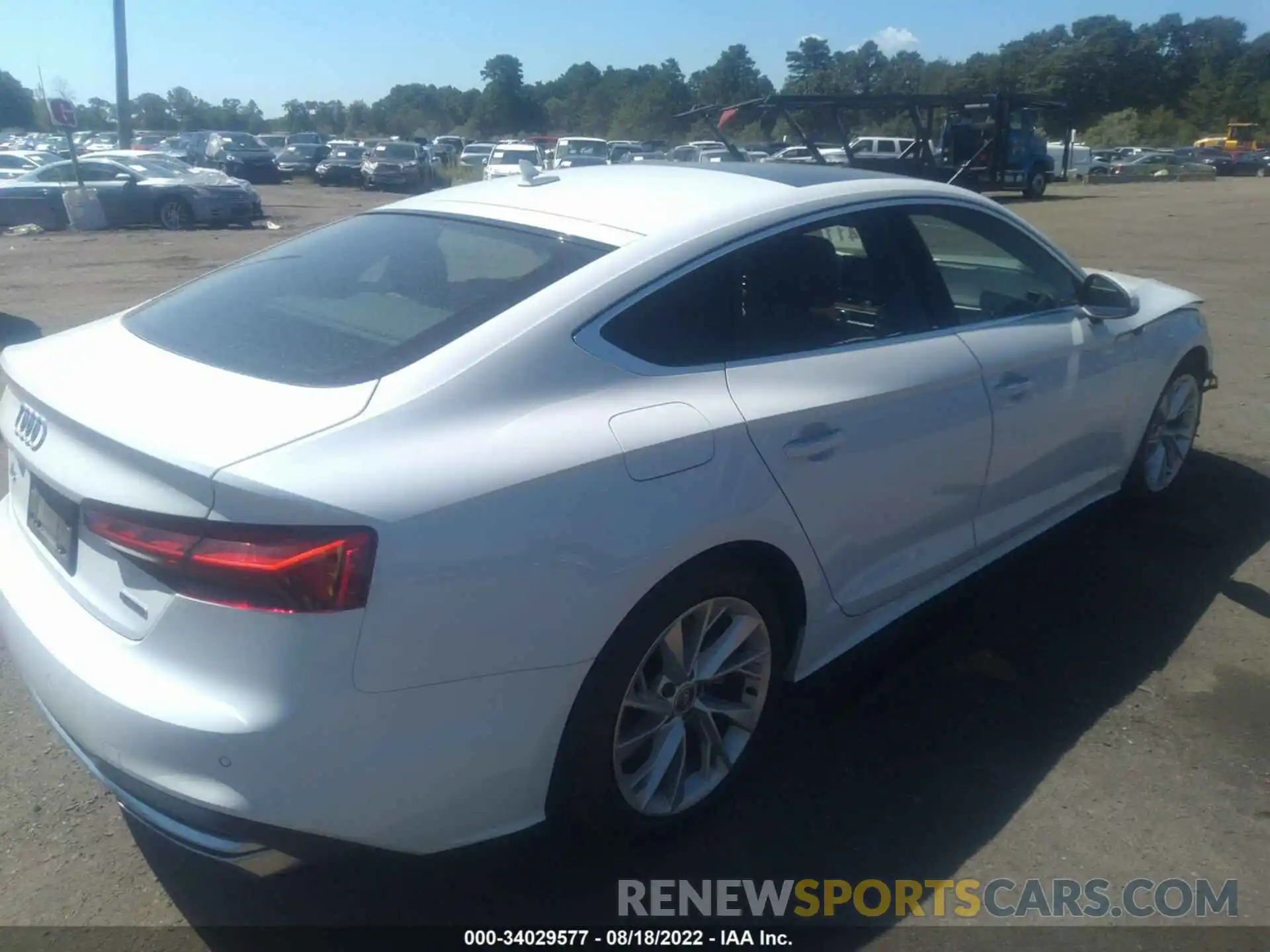 4 Photograph of a damaged car WAUCNCF56LA010742 AUDI A5 SPORTBACK 2020