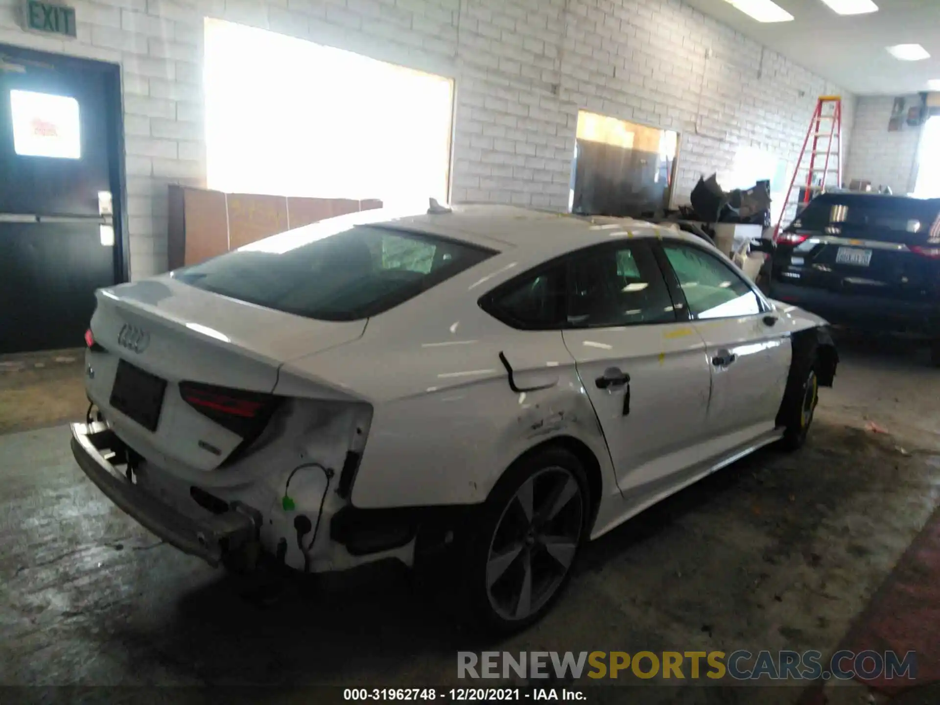 4 Photograph of a damaged car WAUCNCF56LA012829 AUDI A5 SPORTBACK 2020