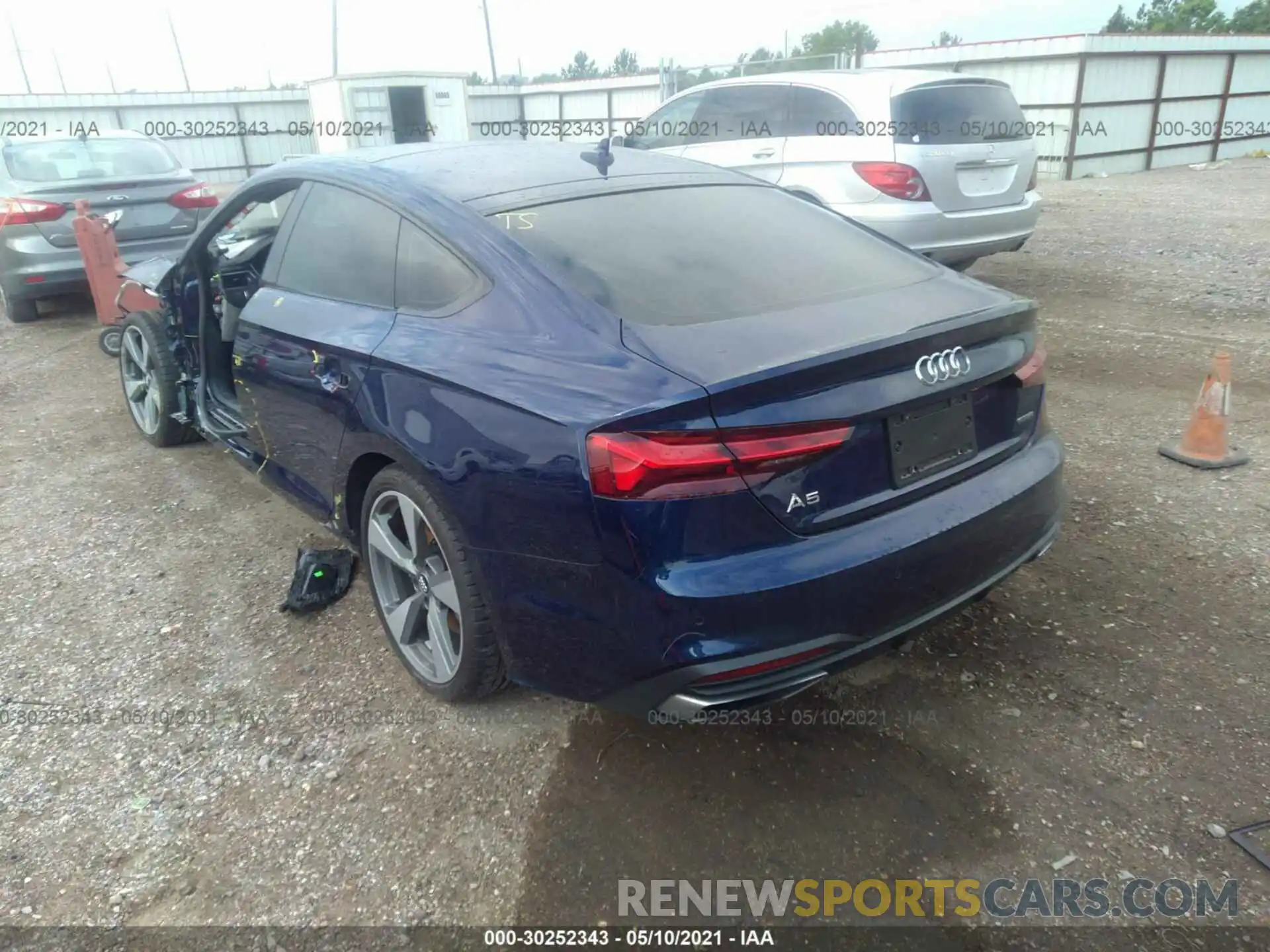 3 Фотография поврежденного автомобиля WAUCNCF59LA016051 AUDI A5 SPORTBACK 2020