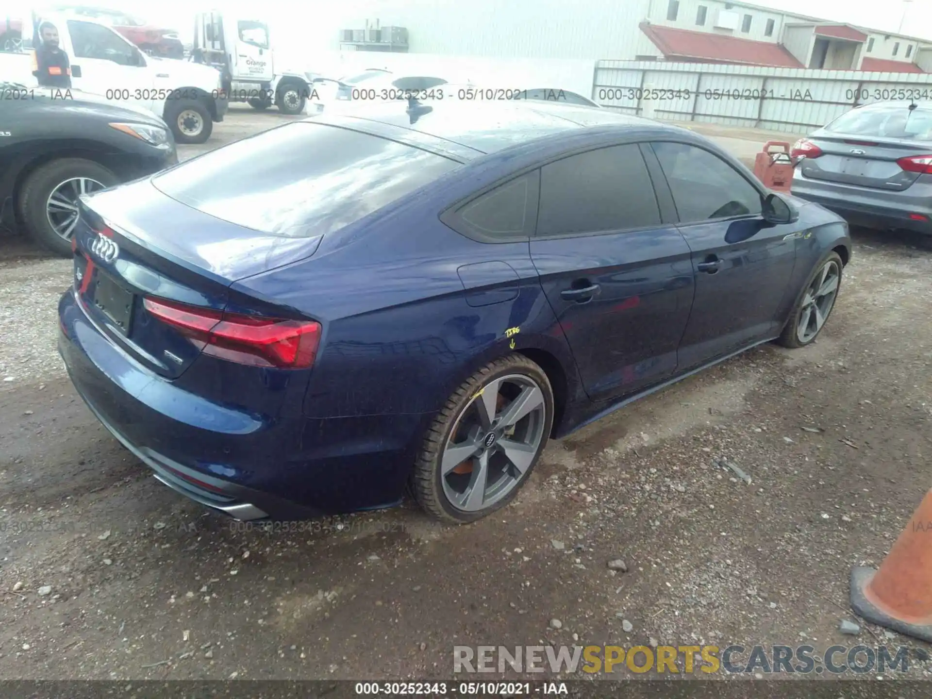 4 Фотография поврежденного автомобиля WAUCNCF59LA016051 AUDI A5 SPORTBACK 2020