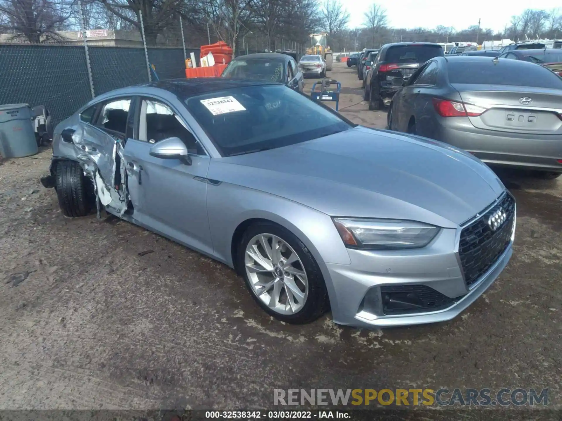 1 Фотография поврежденного автомобиля WAUABCF54MA009915 AUDI A5 SPORTBACK 2021