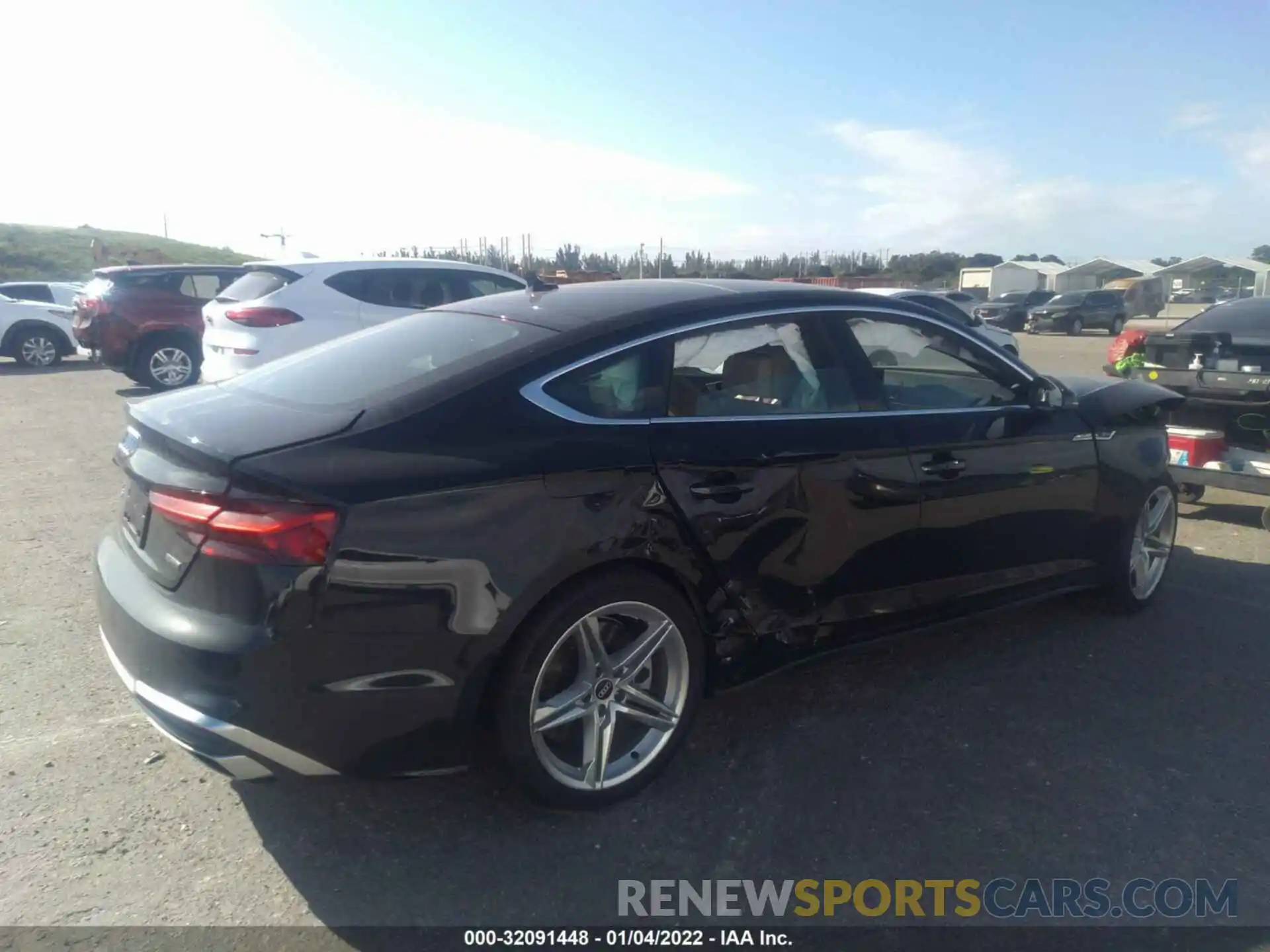 4 Photograph of a damaged car WAUDACF50MA030213 AUDI A5 SPORTBACK 2021