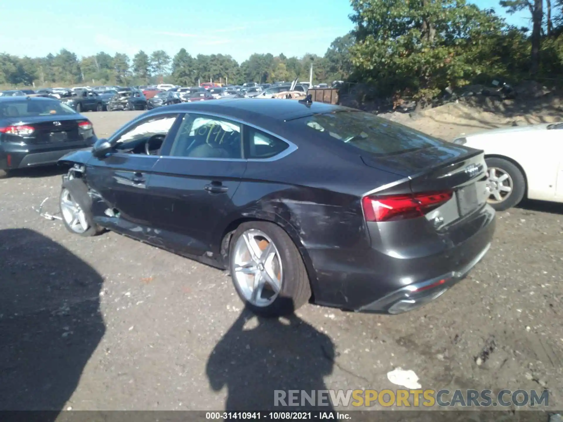 3 Photograph of a damaged car WAUDACF52MA012165 AUDI A5 SPORTBACK 2021