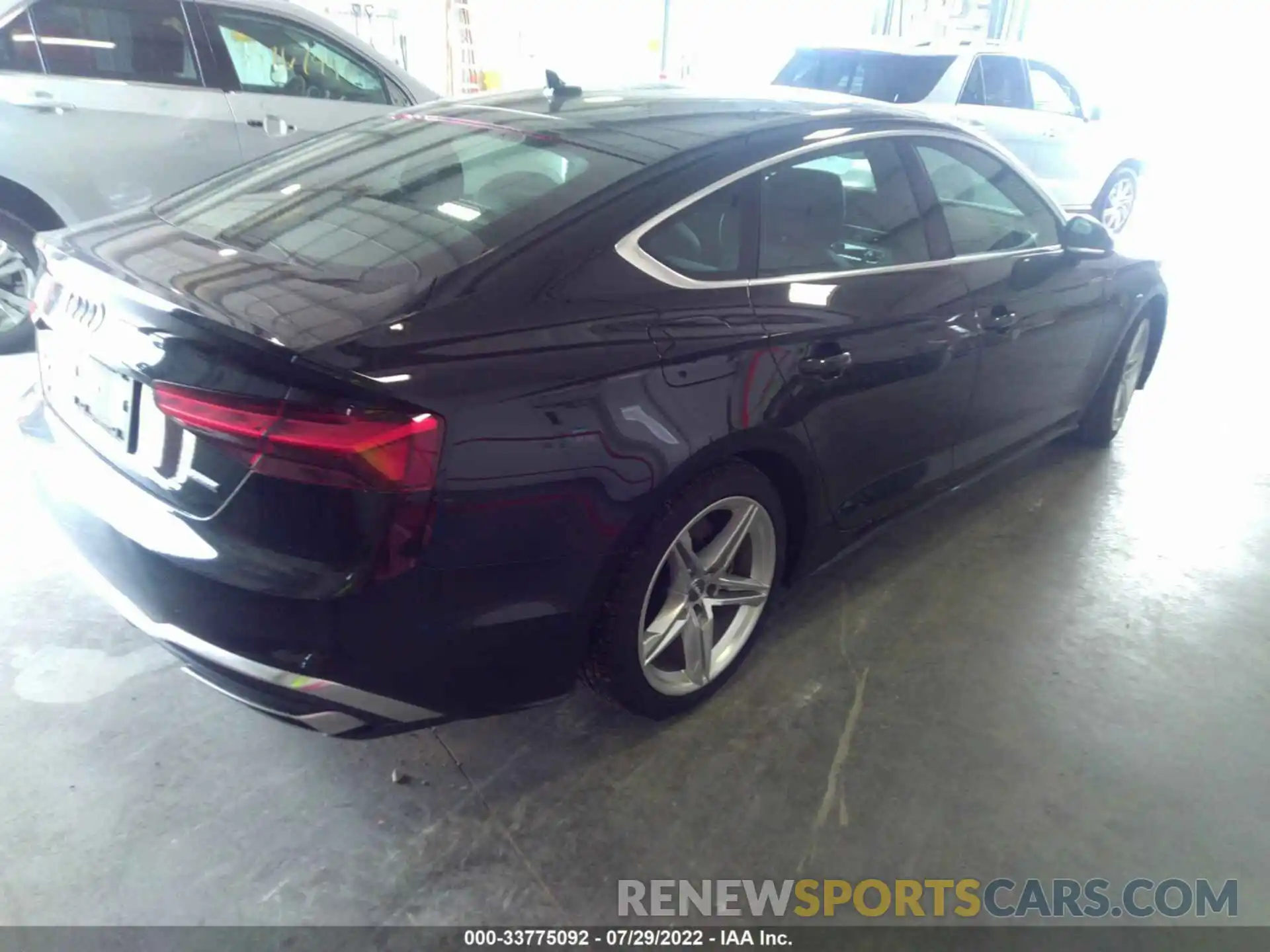 4 Фотография поврежденного автомобиля WAUDACF55MA011463 AUDI A5 SPORTBACK 2021