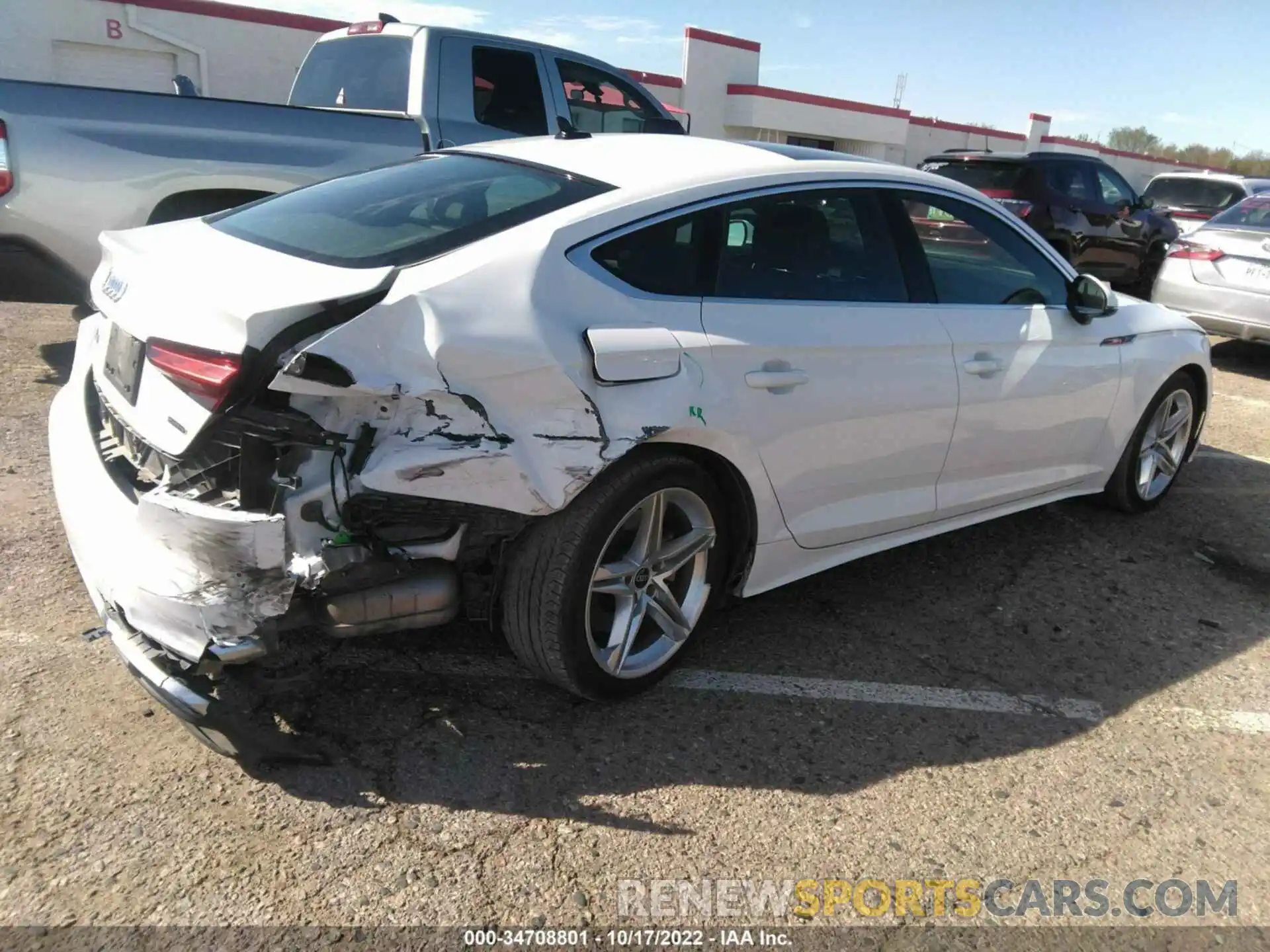 4 Photograph of a damaged car WAUDACF57MA055111 AUDI A5 SPORTBACK 2021