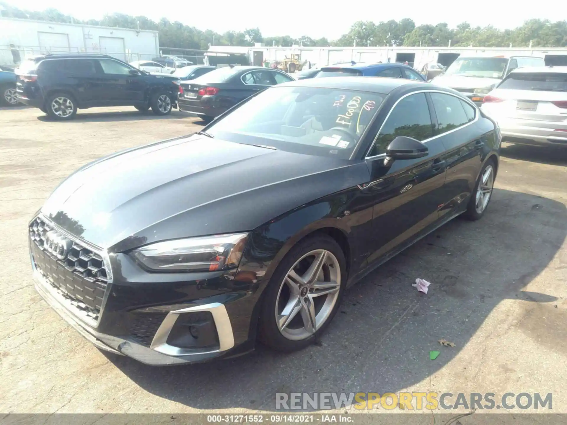 2 Фотография поврежденного автомобиля WAUDACF57MA059367 AUDI A5 SPORTBACK 2021