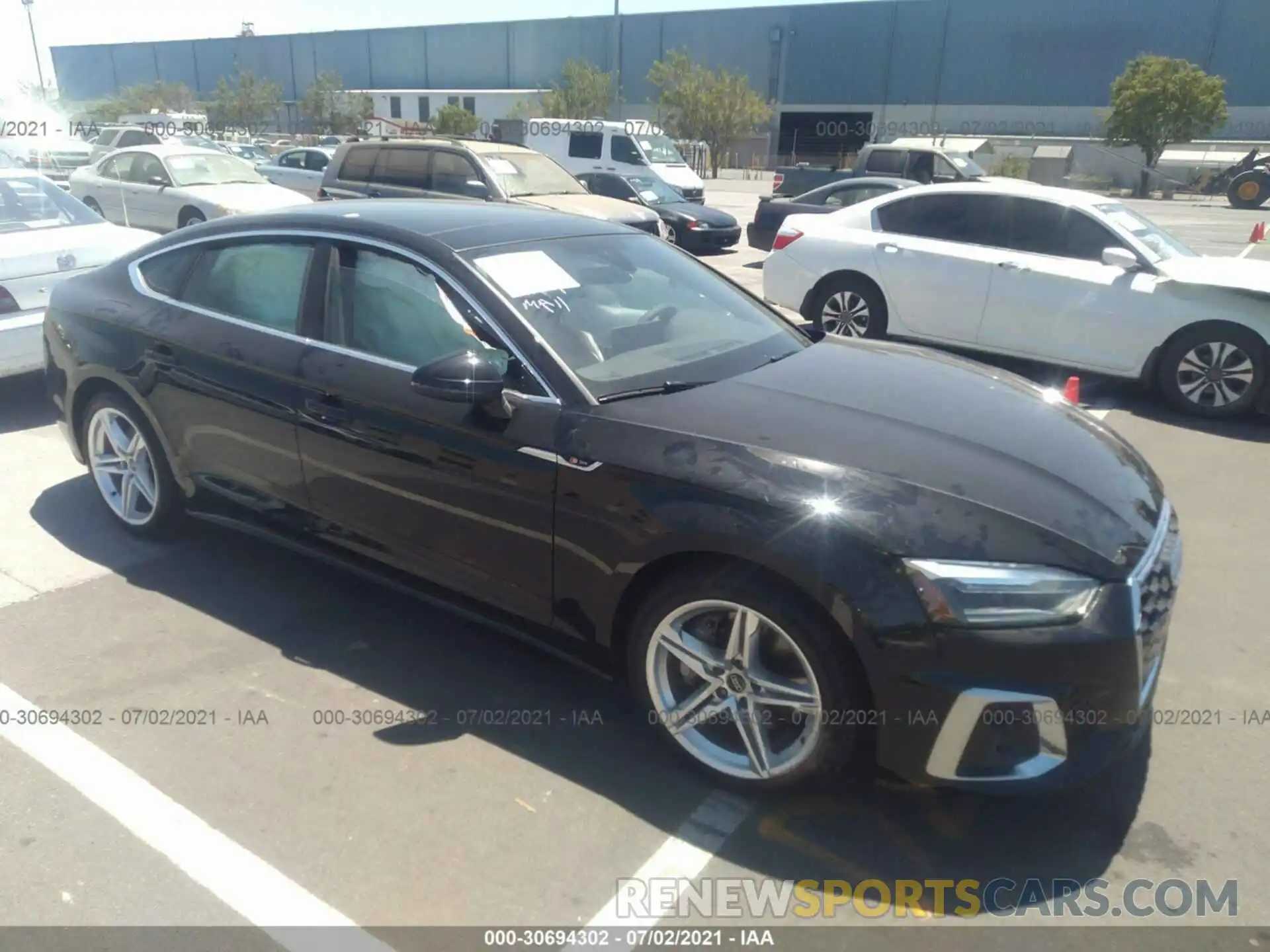 1 Фотография поврежденного автомобиля WAUDACF58MA040388 AUDI A5 SPORTBACK 2021