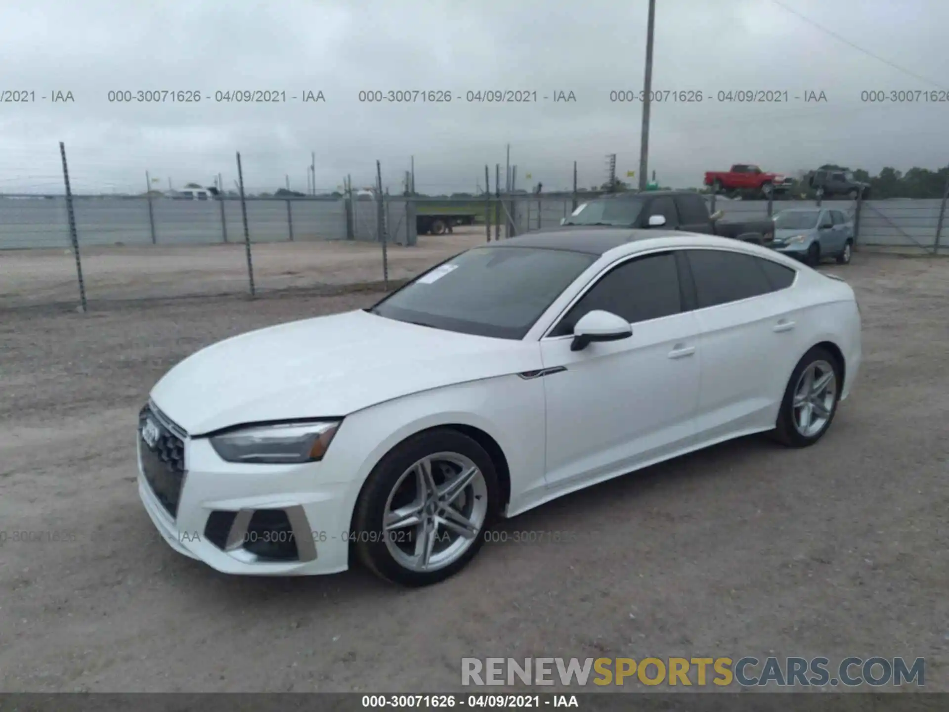 2 Фотография поврежденного автомобиля WAUDACF59MA008372 AUDI A5 SPORTBACK 2021