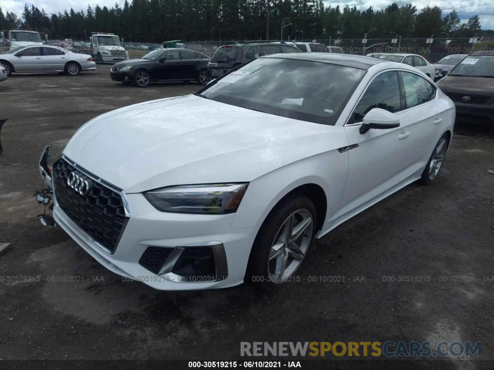 2 Фотография поврежденного автомобиля WAUDACF59MA021011 AUDI A5 SPORTBACK 2021