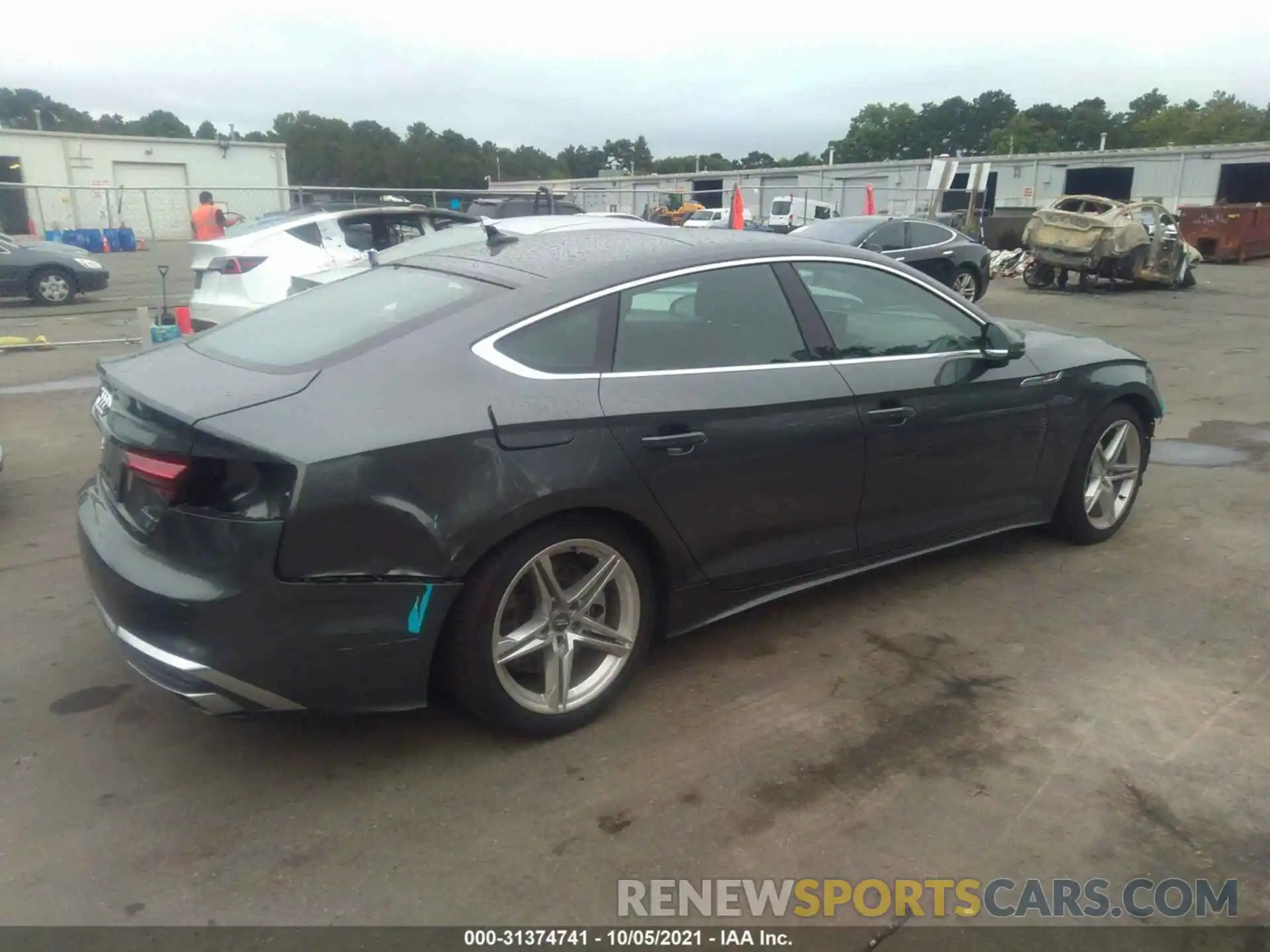 4 Photograph of a damaged car WAUFACF50MA009757 AUDI A5 SPORTBACK 2021