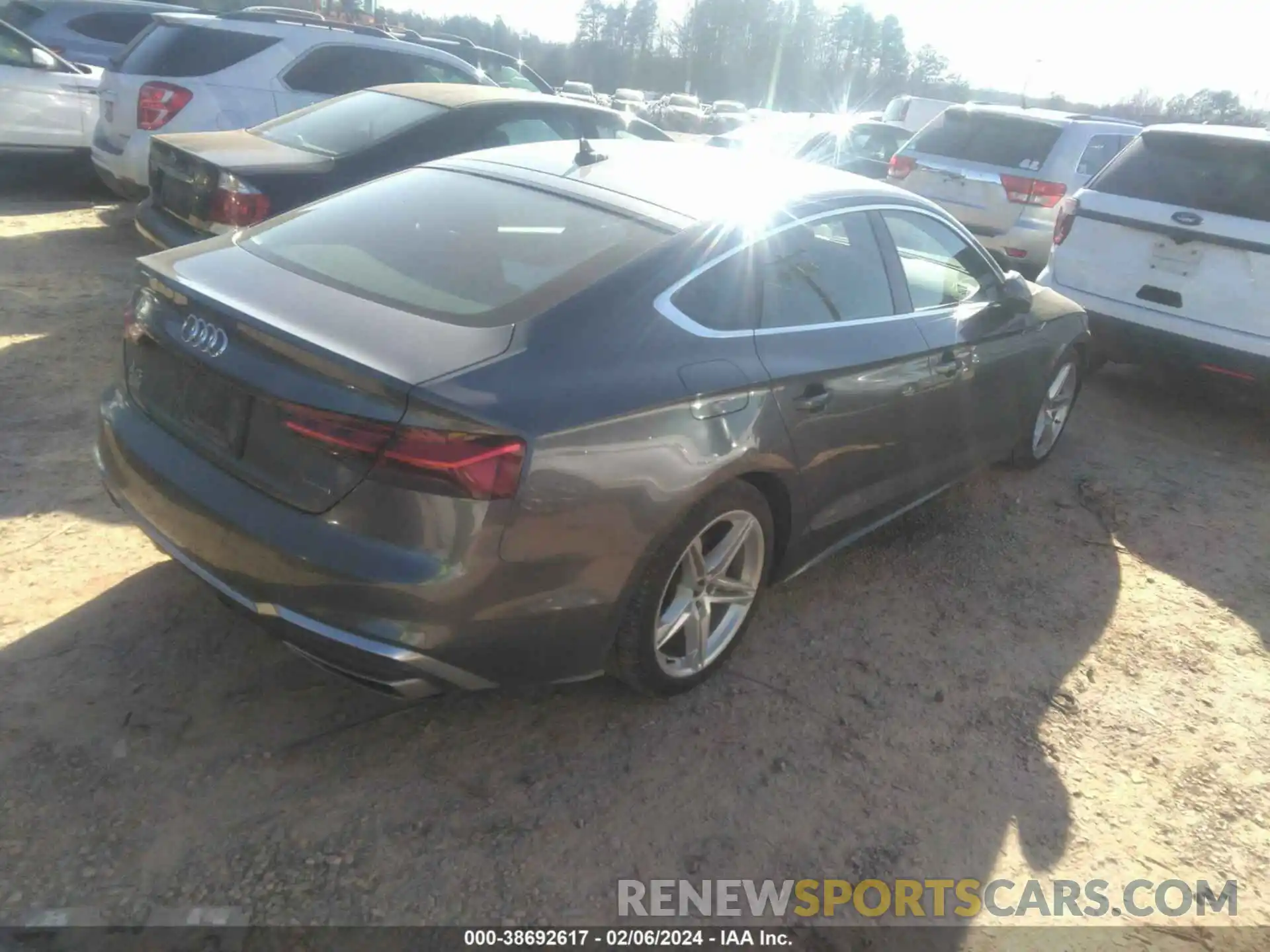 4 Фотография поврежденного автомобиля WAUFACF54MA041675 AUDI A5 SPORTBACK 2021