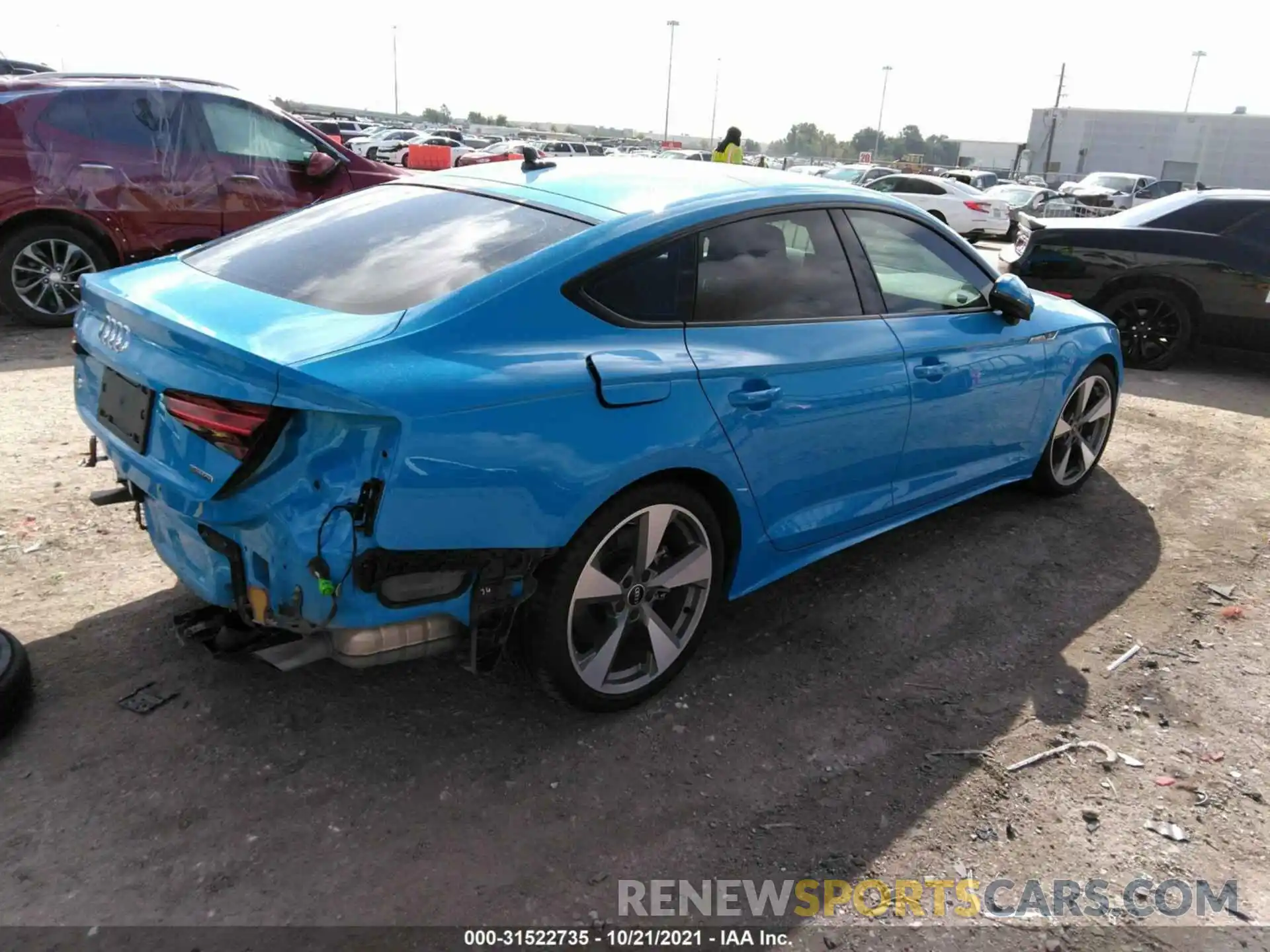 4 Photograph of a damaged car WAUFACF58MA042666 AUDI A5 SPORTBACK 2021