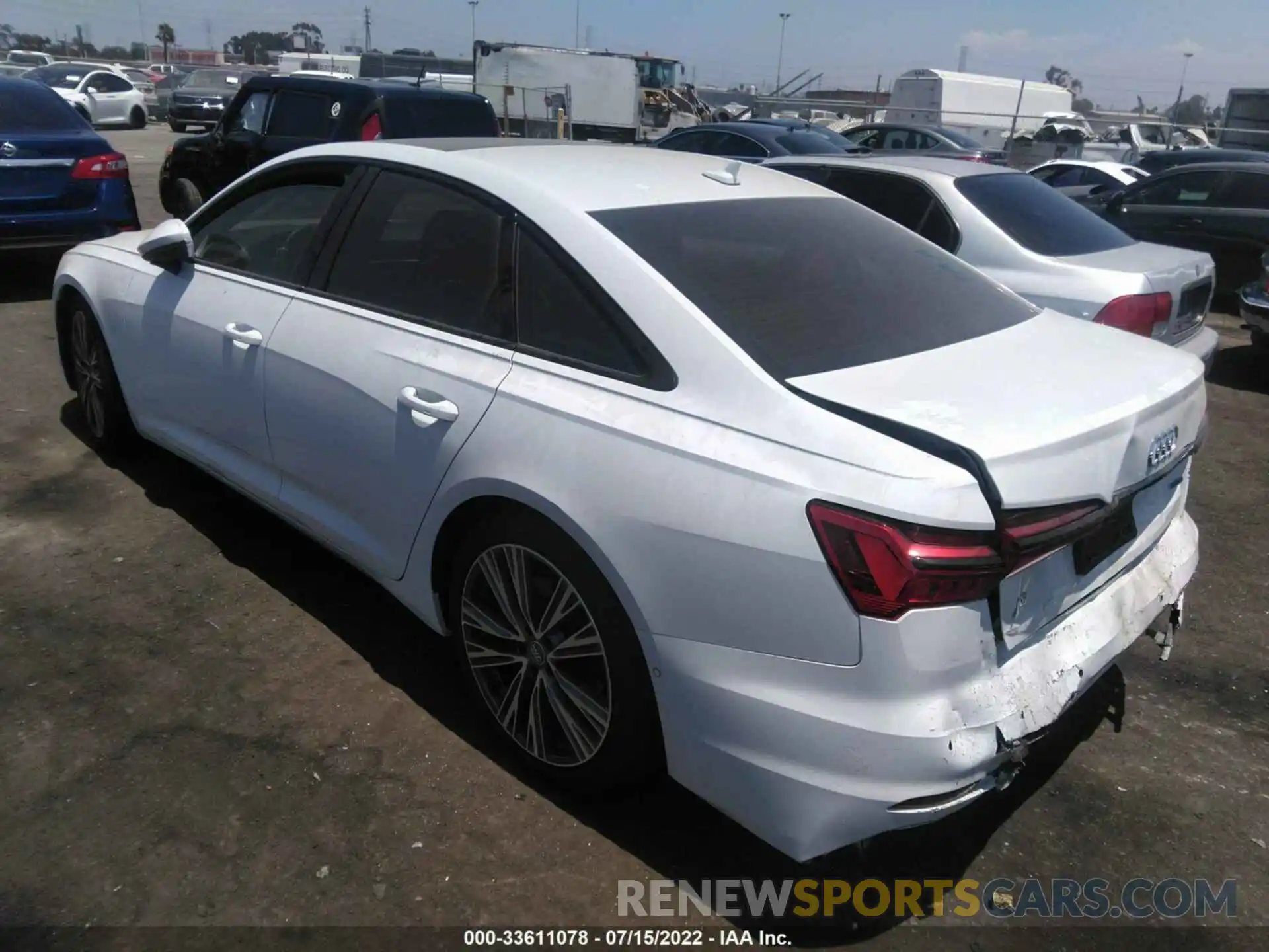 3 Фотография поврежденного автомобиля WAUE8AF22KN123170 AUDI A6 2019