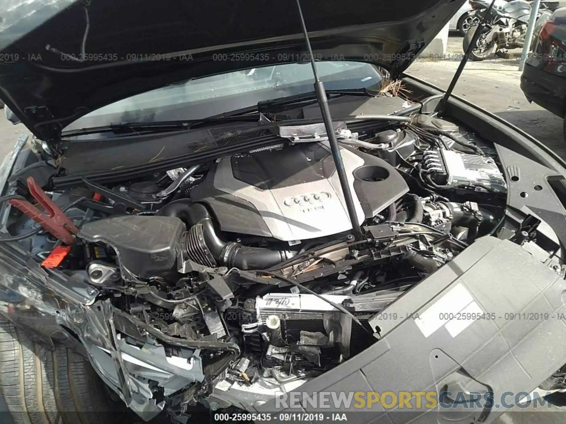 10 Фотография поврежденного автомобиля WAUK2AF22KN082656 AUDI A6 2019