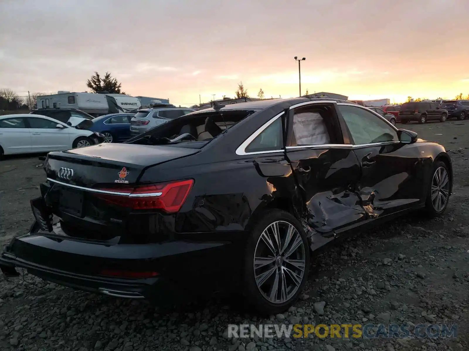 4 Photograph of a damaged car WAUK2AF26KN115805 AUDI A6 2019