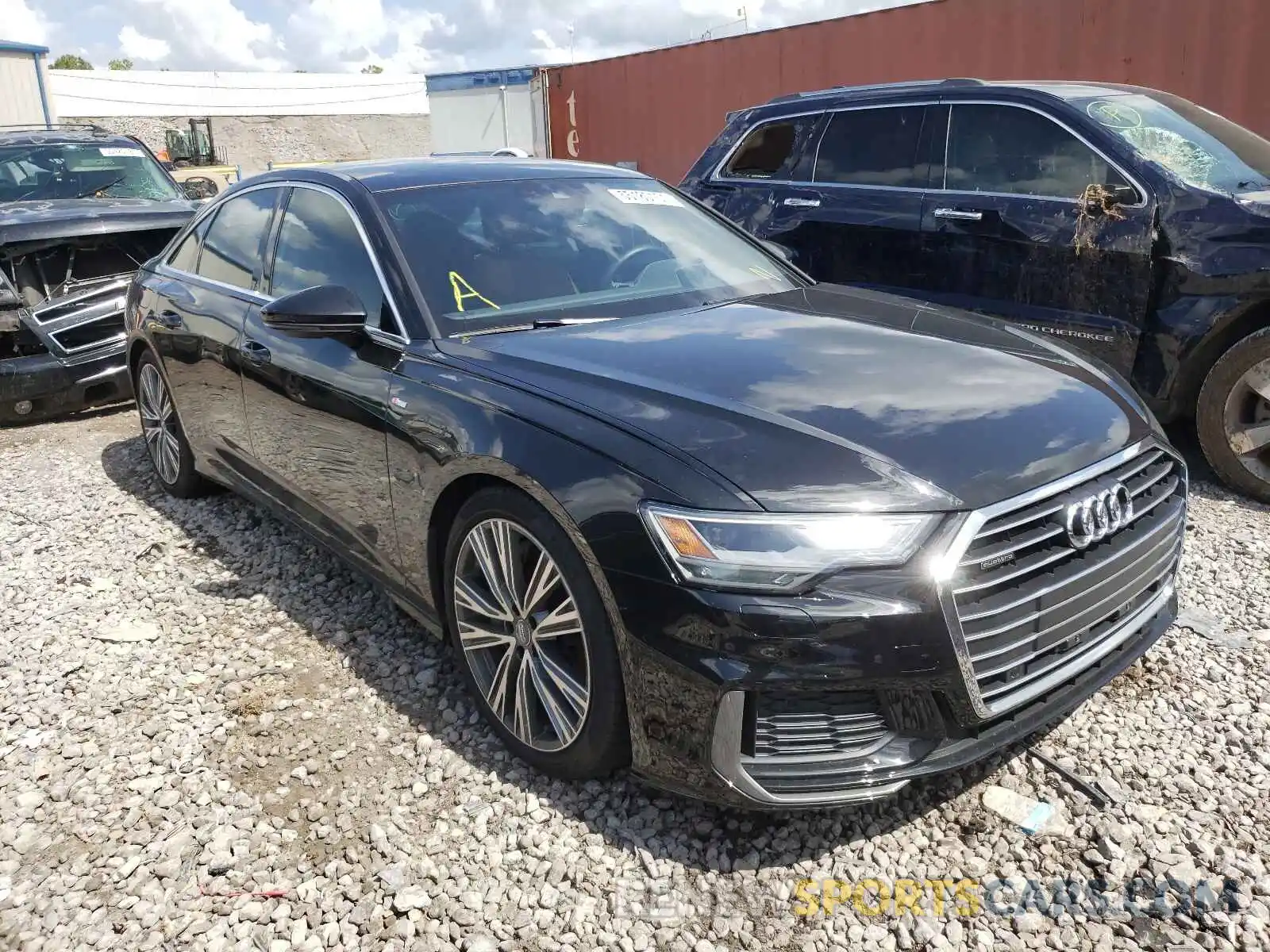 1 Фотография поврежденного автомобиля WAUK2AF28KN060645 AUDI A6 2019