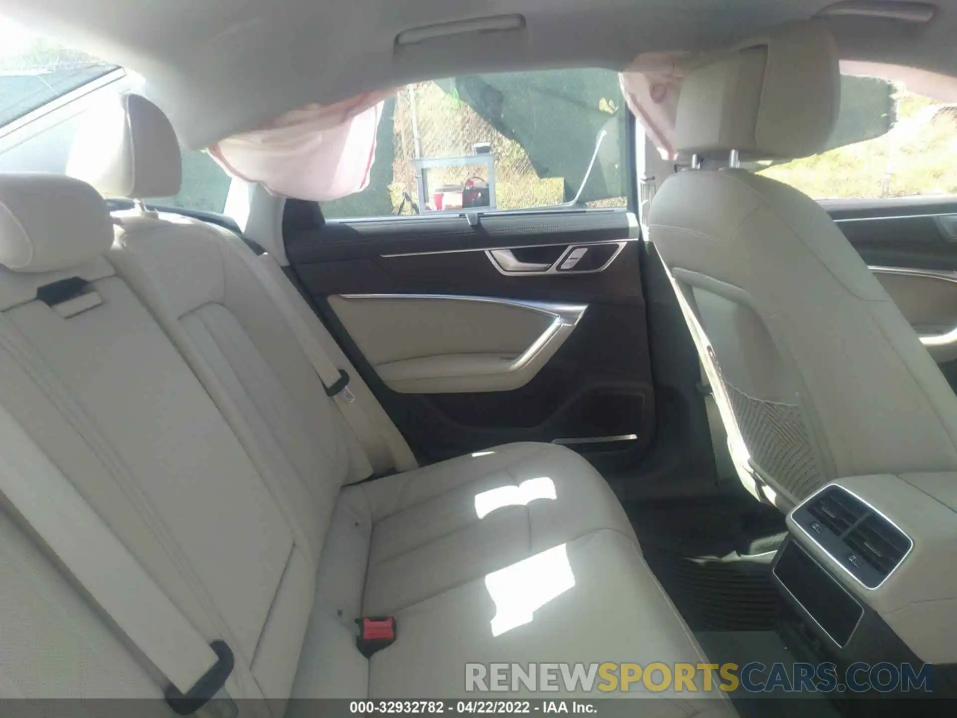 8 Фотография поврежденного автомобиля WAUL2AF21KN054335 AUDI A6 2019