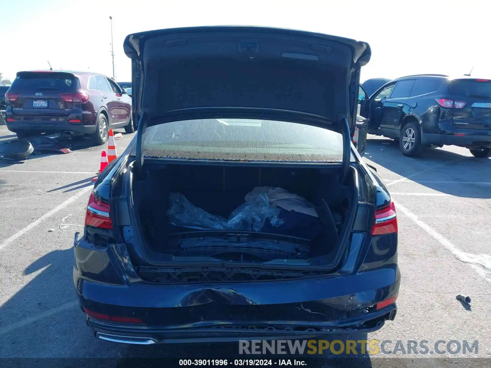 16 Photograph of a damaged car WAUL2AF23KN094822 AUDI A6 2019