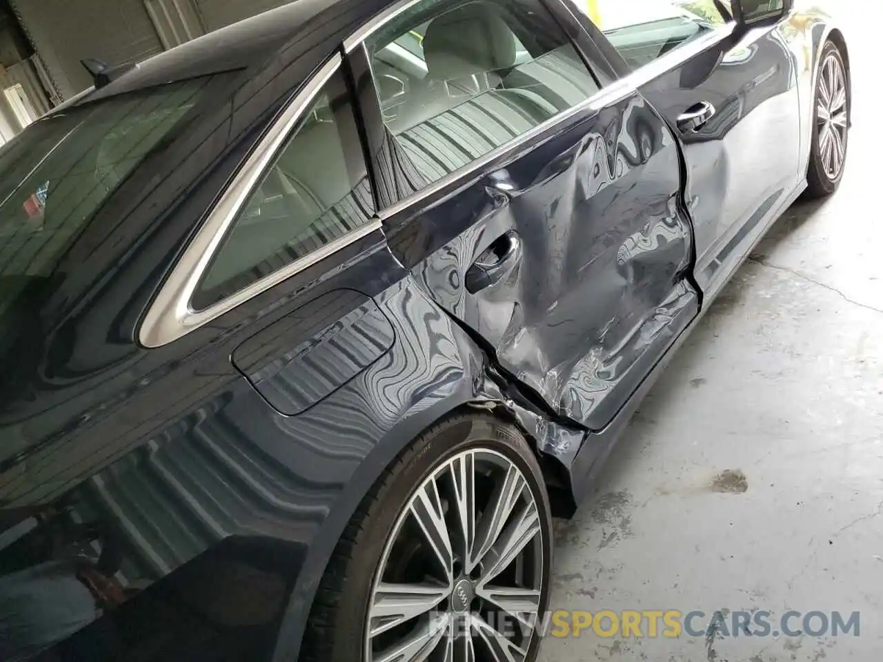 9 Photograph of a damaged car WAUL2AF24KN103298 AUDI A6 2019