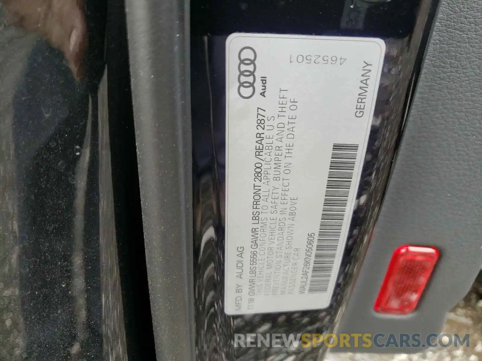 10 Photograph of a damaged car WAUL2AF26KN050605 AUDI A6 2019