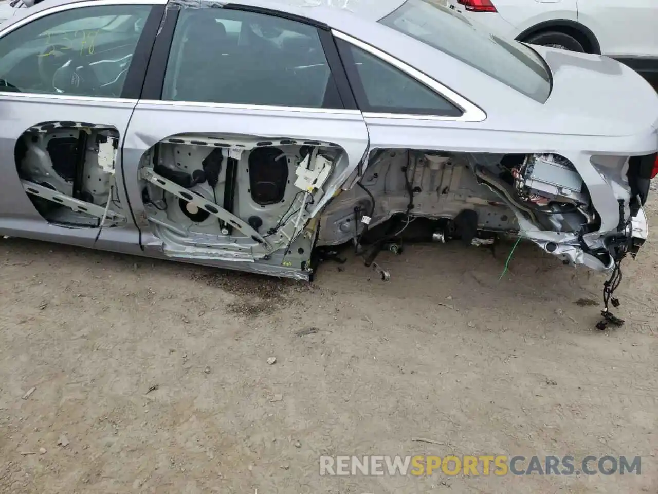 9 Photograph of a damaged car WAUL2AF27KN093687 AUDI A6 2019