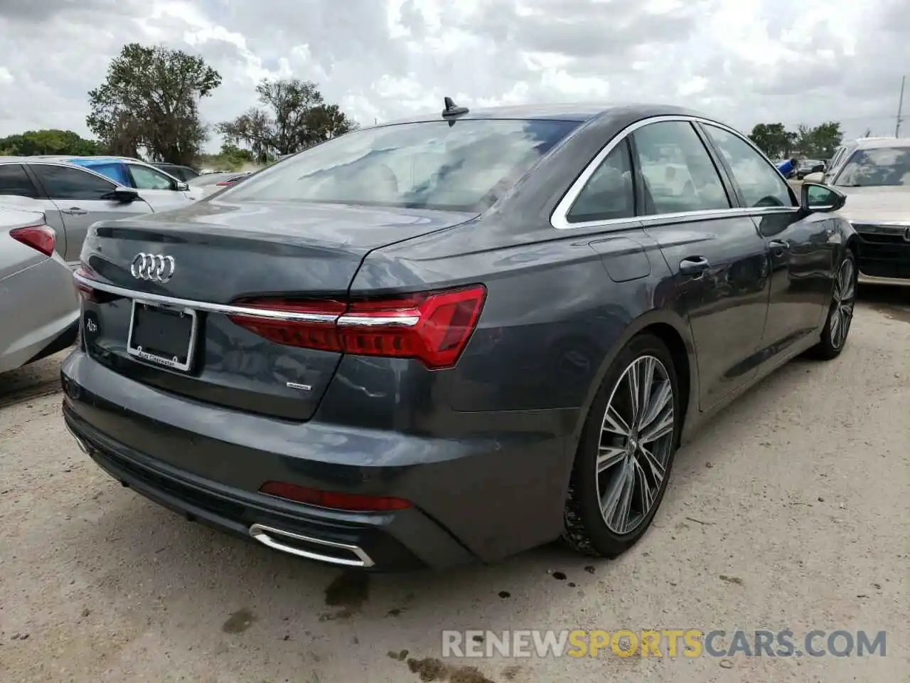 4 Photograph of a damaged car WAUL2AF28KN090992 AUDI A6 2019