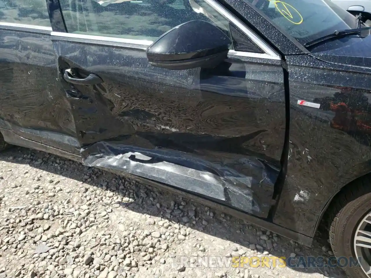 9 Photograph of a damaged car WAUM2AF21KN099845 AUDI A6 2019