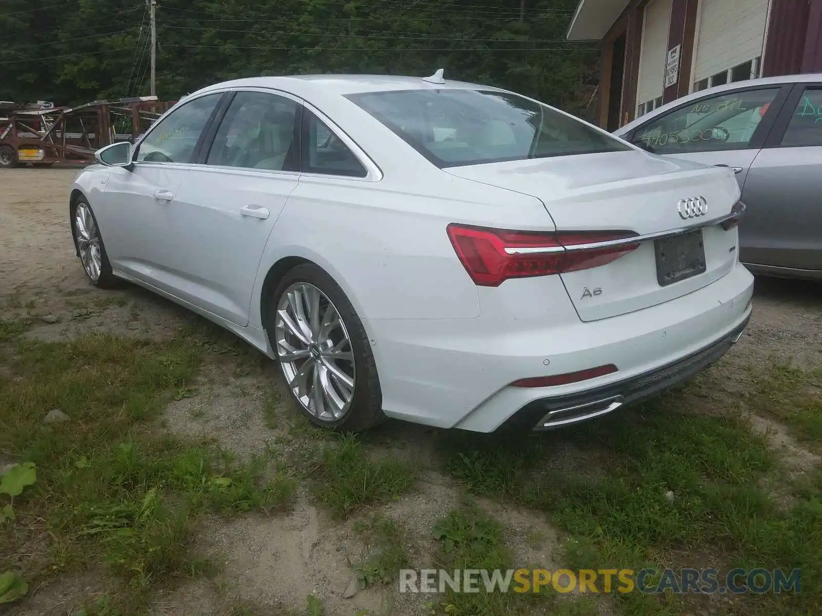 3 Photograph of a damaged car WAUM2AF25KN033136 AUDI A6 2019