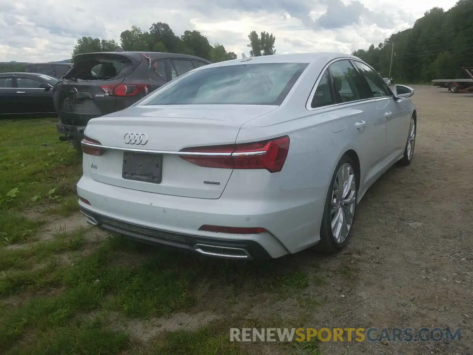 4 Photograph of a damaged car WAUM2AF25KN033136 AUDI A6 2019