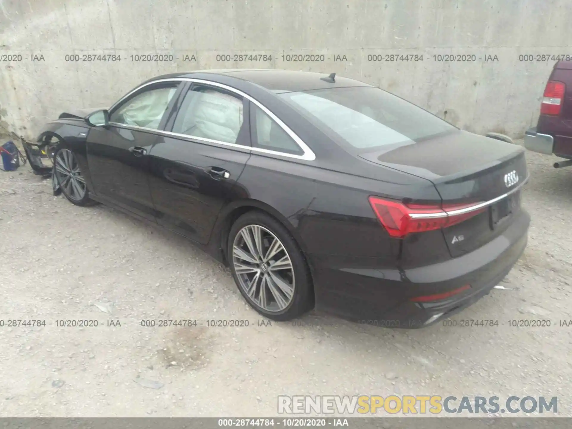 3 Фотография поврежденного автомобиля WAUM2AF26KN067330 AUDI A6 2019