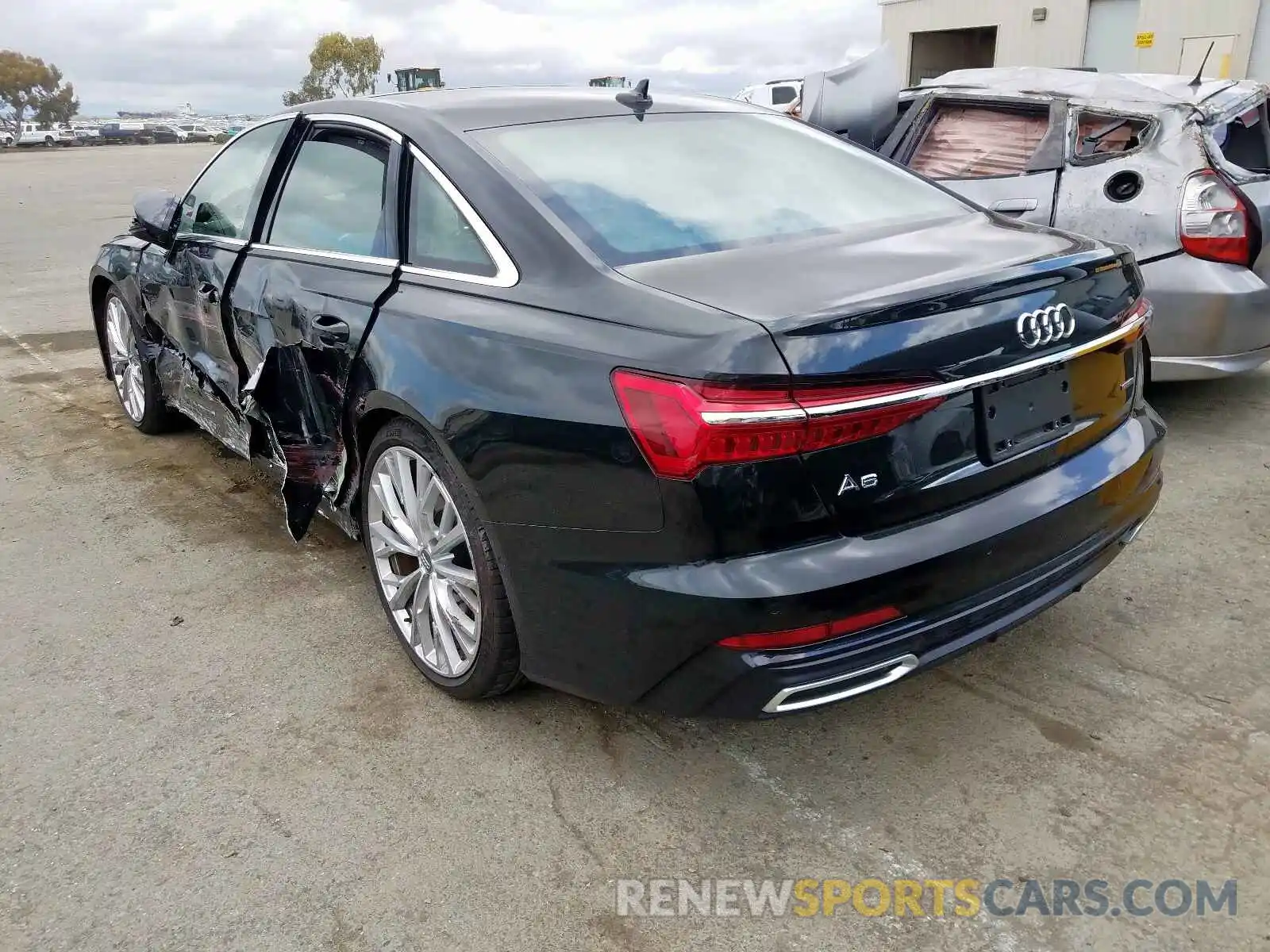 3 Photograph of a damaged car WAUM2AF28KN089684 AUDI A6 2019