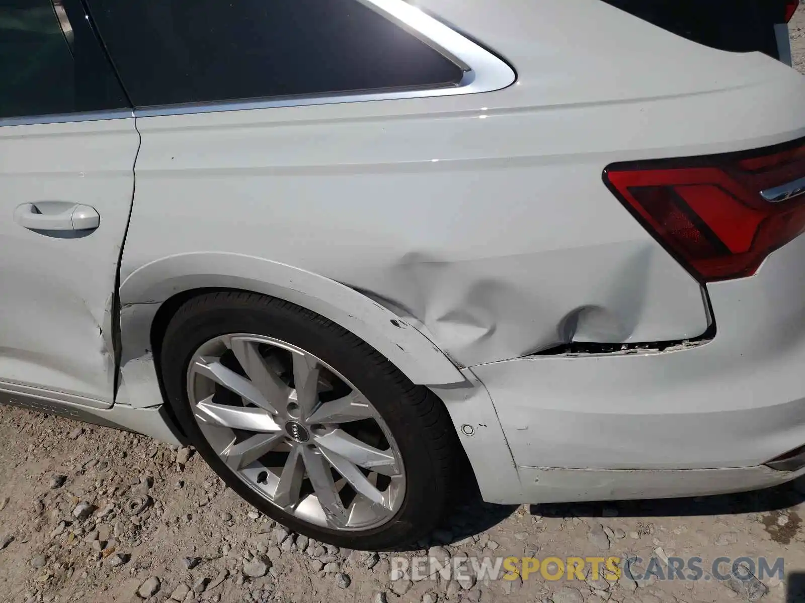 9 Photograph of a damaged car WAU92BF26LN084206 AUDI A6 2020