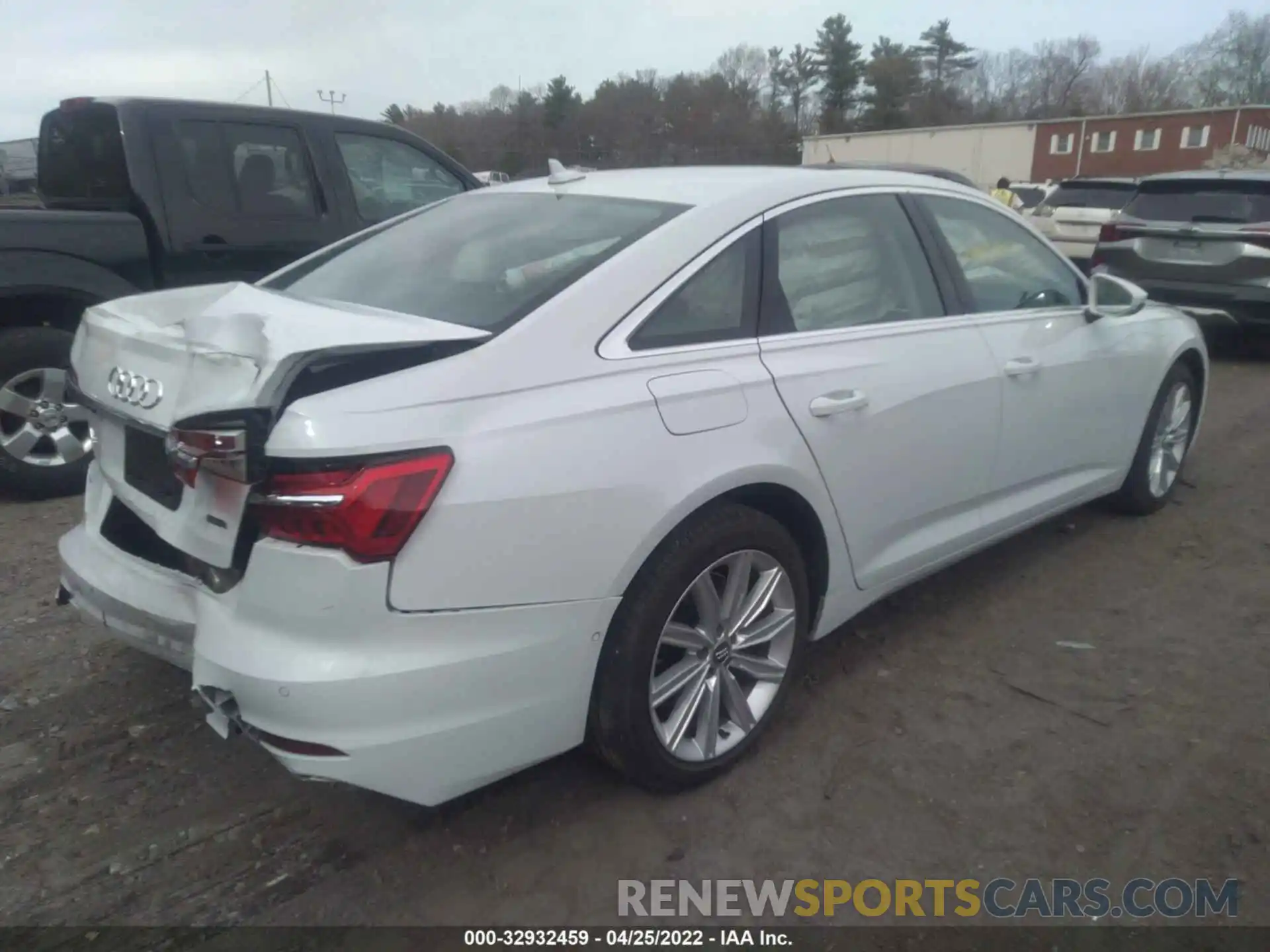 4 Photograph of a damaged car WAUE8AF26LN064139 AUDI A6 2020