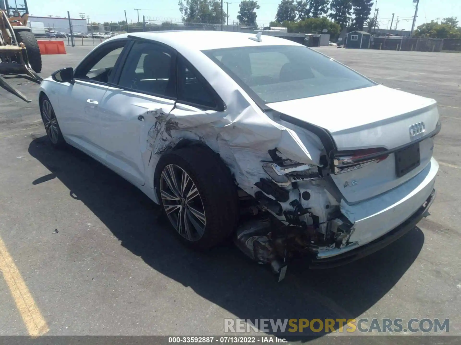 3 Photograph of a damaged car WAUE3AF21MN046454 AUDI A6 2021