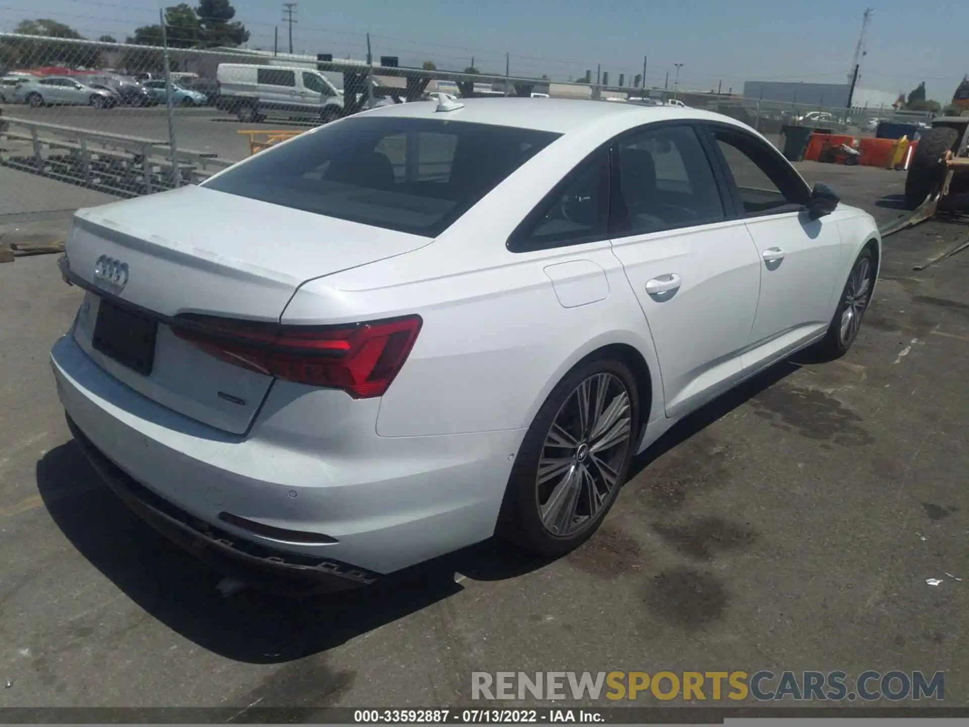 4 Photograph of a damaged car WAUE3AF21MN046454 AUDI A6 2021