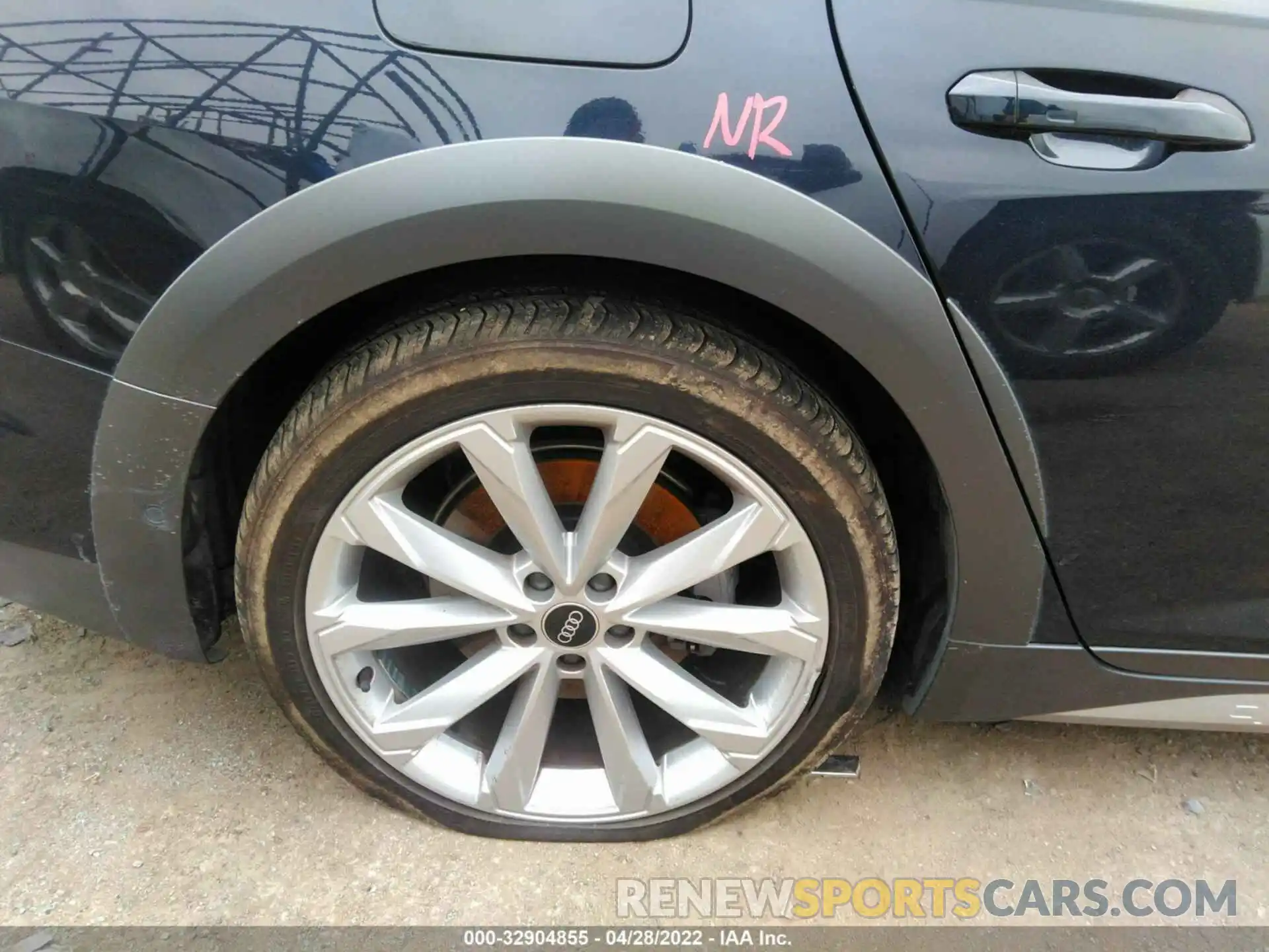 15 Photograph of a damaged car WAU72BF23MN048885 AUDI A6 ALLROAD 2021