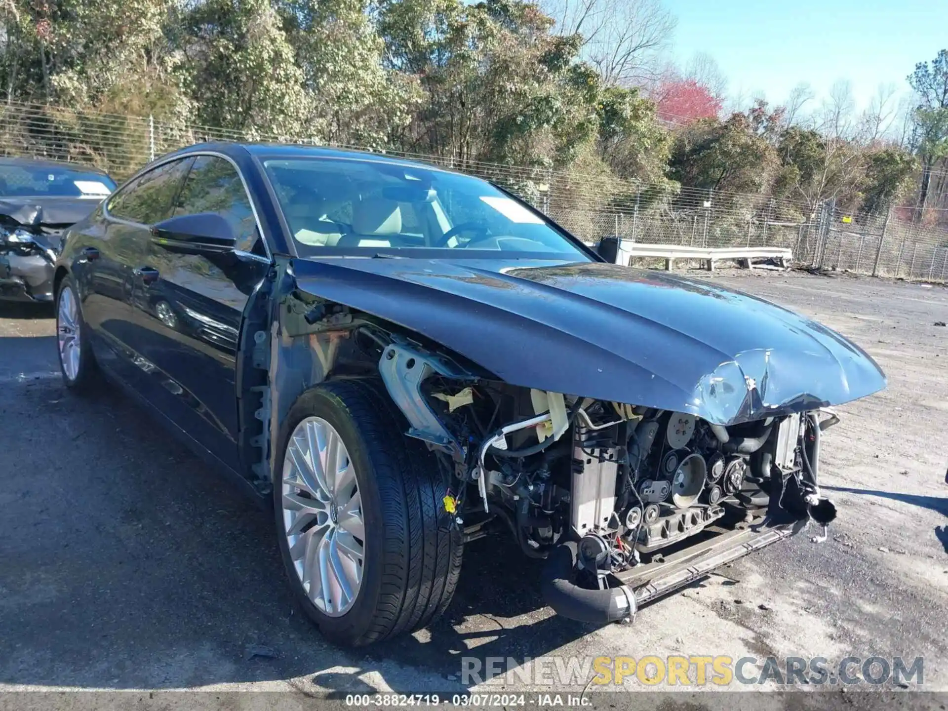 1 Photograph of a damaged car WAUR2AF21KN053129 AUDI A7 2019