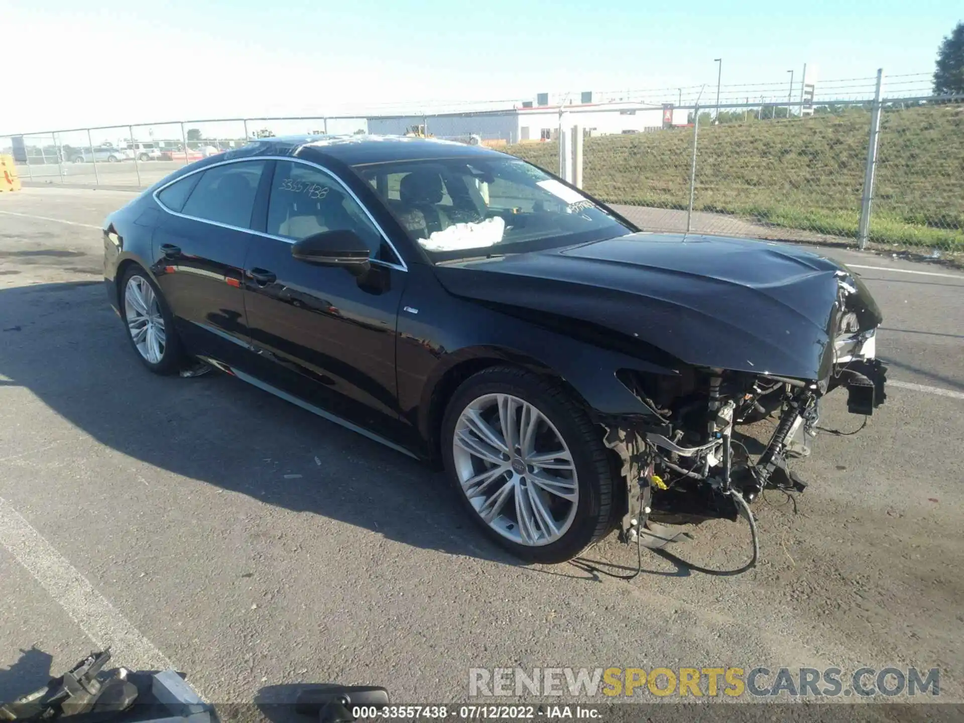 1 Фотография поврежденного автомобиля WAUU2AF20KN015921 AUDI A7 2019