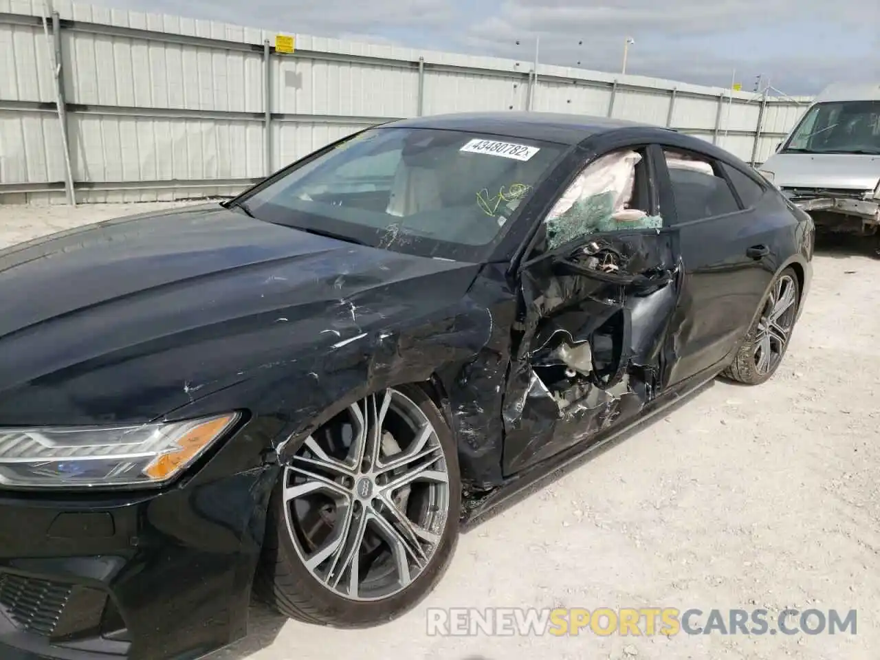 9 Photograph of a damaged car WAUV2AF26KN112450 AUDI A7 2019