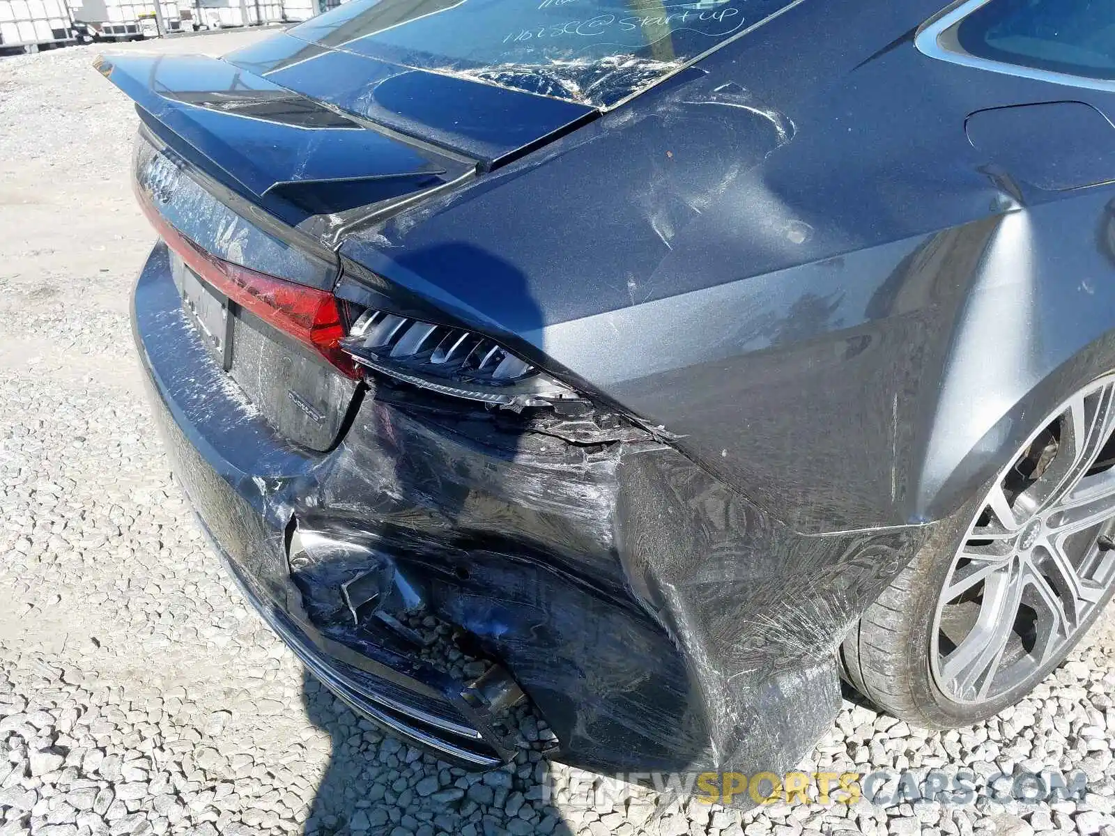 9 Photograph of a damaged car WAUV2AF27KN120217 AUDI A7 2019