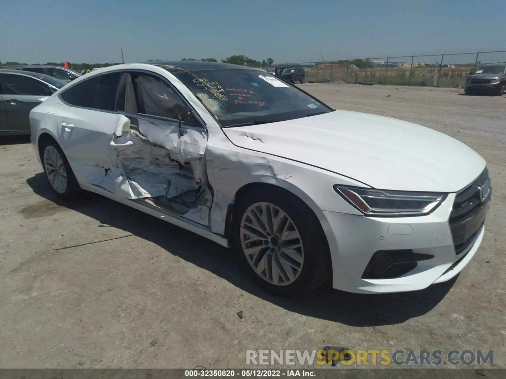 1 Photograph of a damaged car WAUP2AF24LN041467 AUDI A7 2020