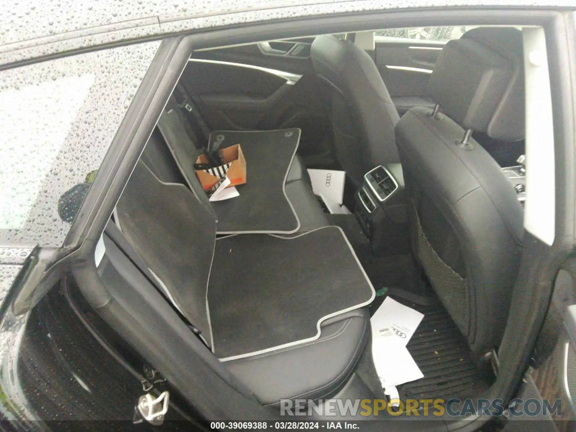 8 Photograph of a damaged car WAUU2AF29LN016020 AUDI A7 SPORTBACK 2020