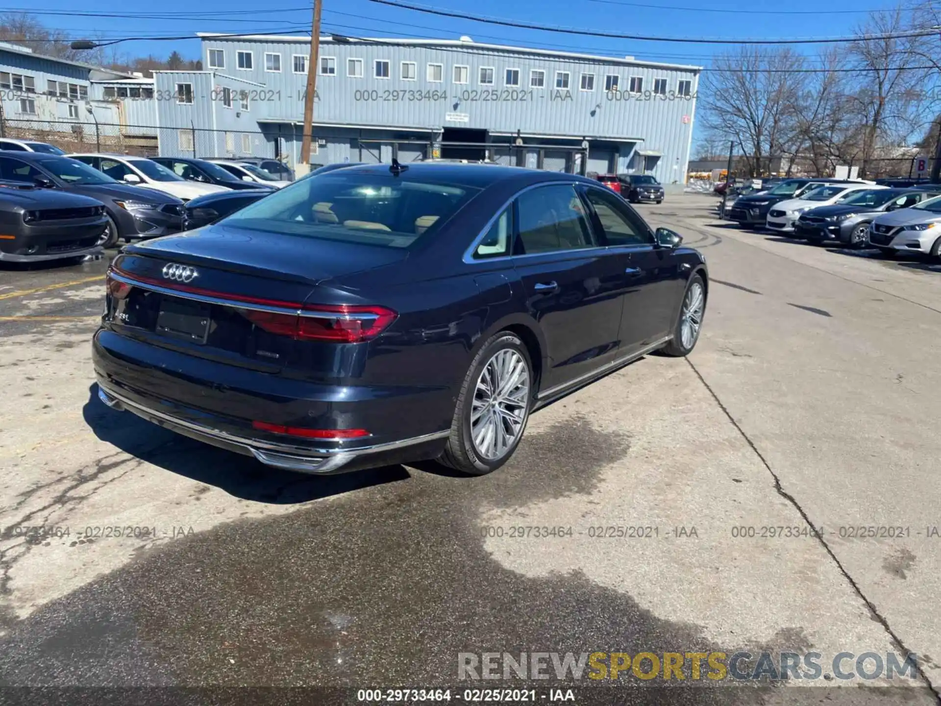 4 Фотография поврежденного автомобиля WAU8DAF80KN002330 AUDI A8 2019