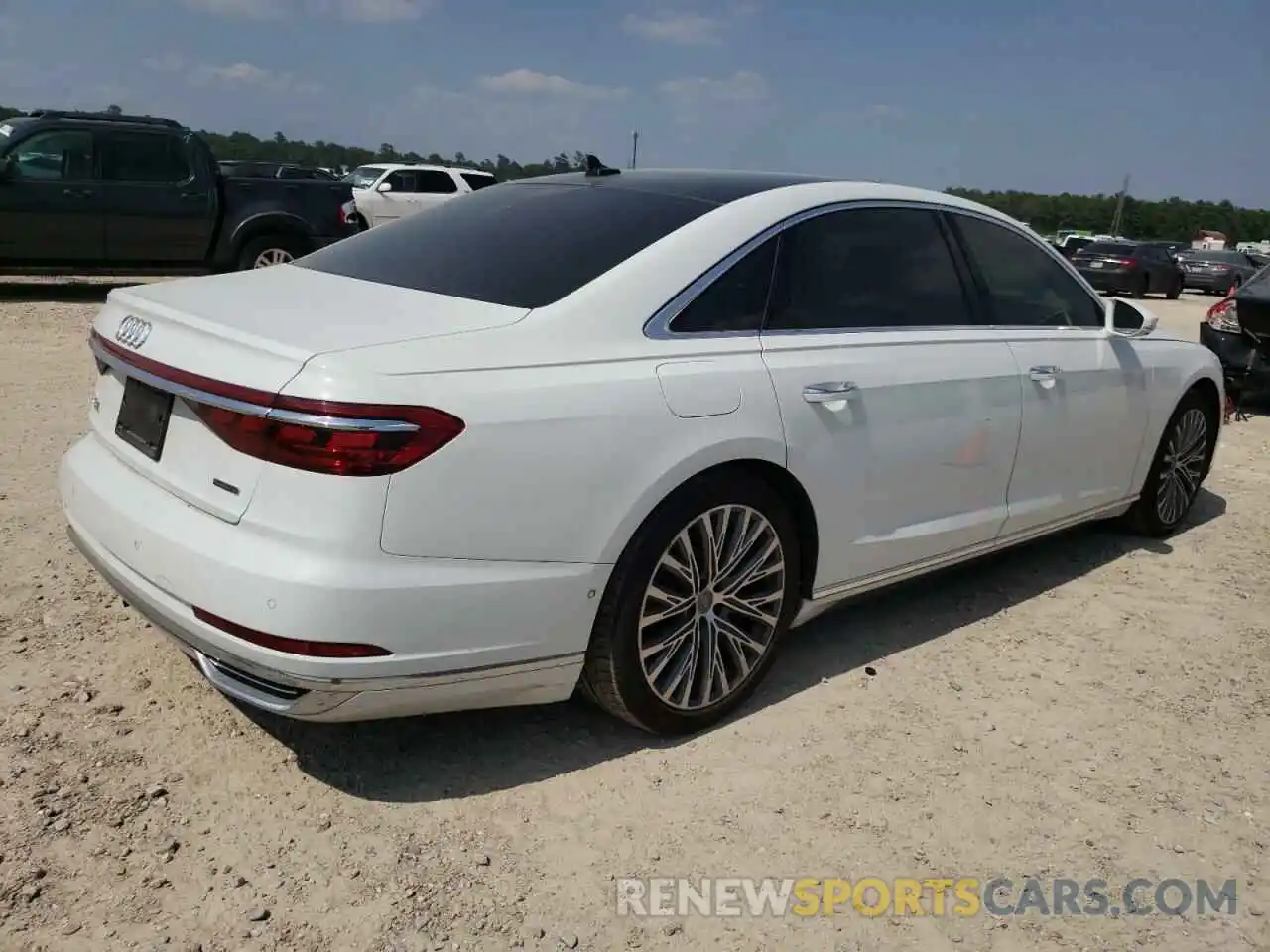 4 Фотография поврежденного автомобиля WAU8DAF80KN003428 AUDI A8 2019